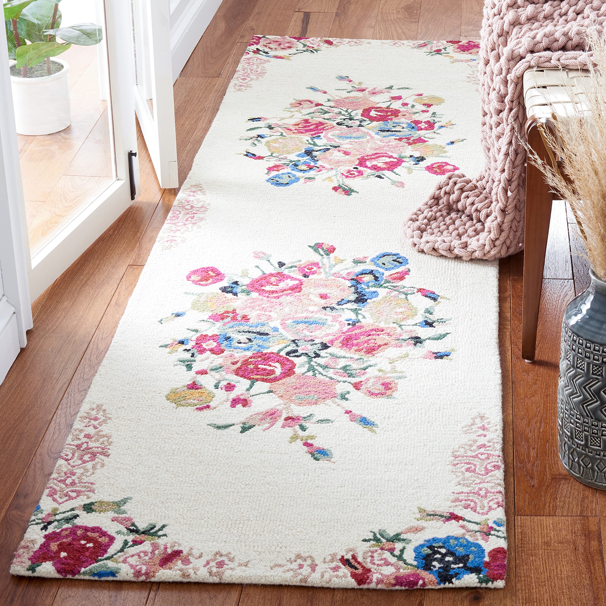 SAFAVIEH Blossom Collection Runner Rug - 2'3