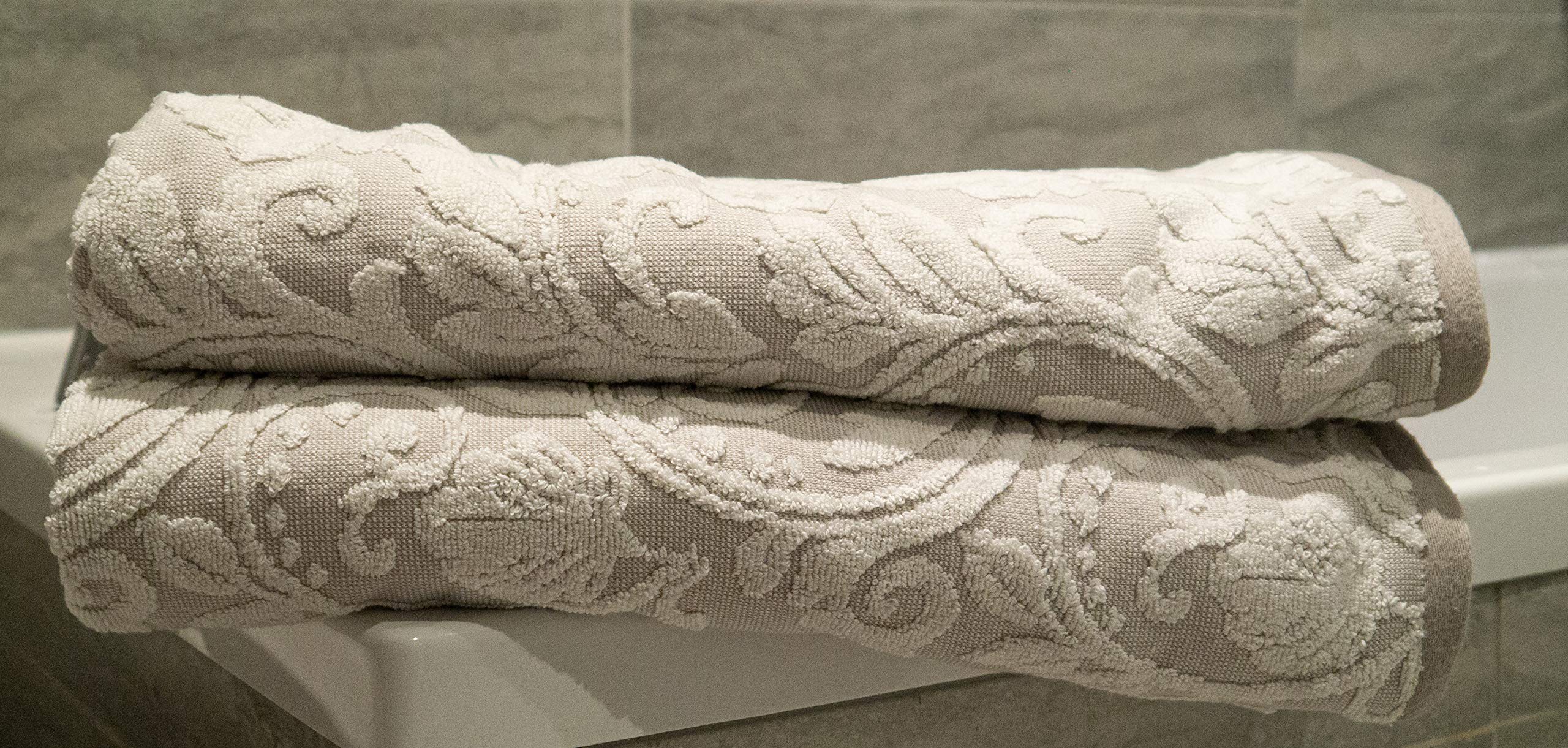 Lex's Linens Lot de 2 draps de bain jacquard motif floral en relief beige fumé