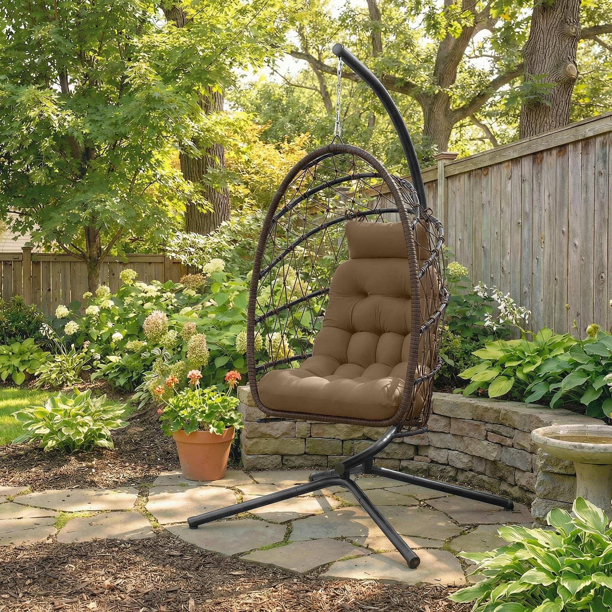 Outsunny Silla Colgante Huevo con Soporte, Columpio Jardín Exterior con Cesta Plegable de Ratán, Cojín Grueso, Reposacabezas, Altura Ajustable, Cuerda para Interior y Exterior, Marrón