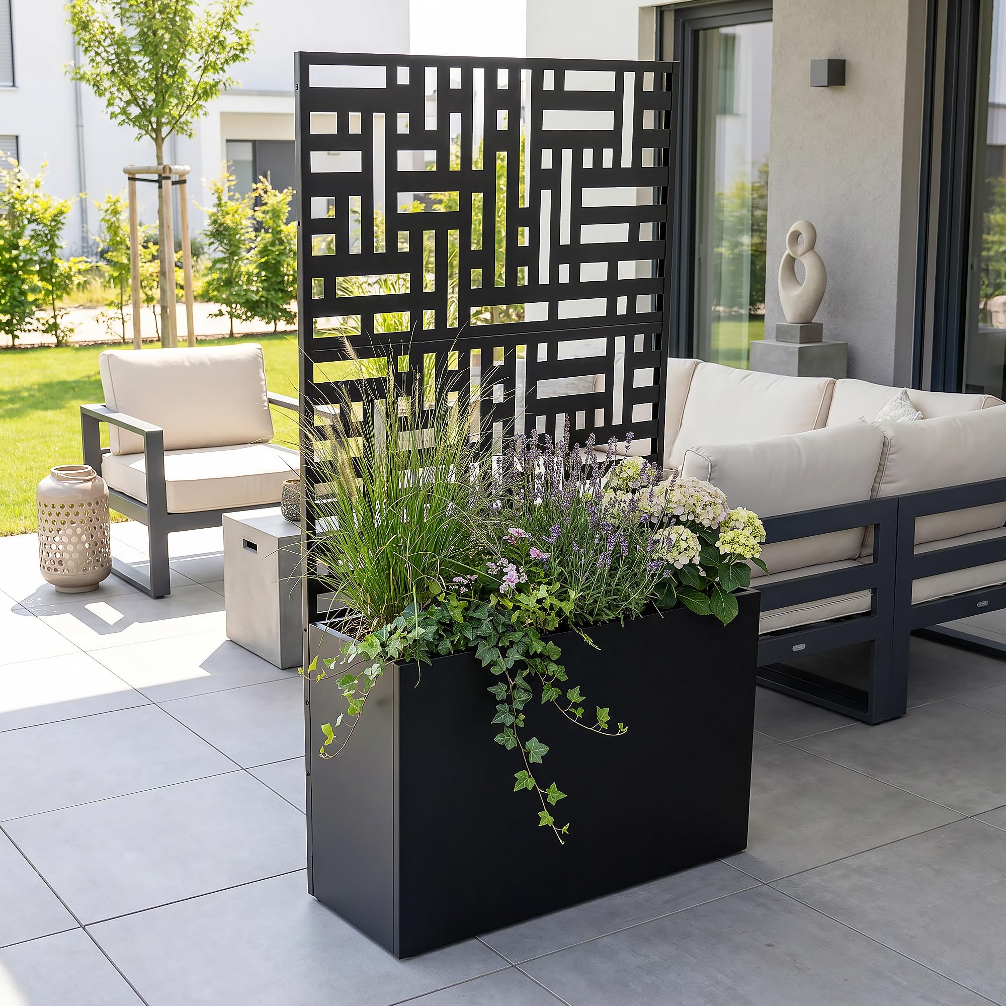 casa.pro Blumenkasten mit Sichtschutz Bernalda 146x83x31 cm Schwarz | Trennwand, Rankgitter, Metall, für Balkon, Terrasse, Pflanzkübel hoch, indoor, outdoor
