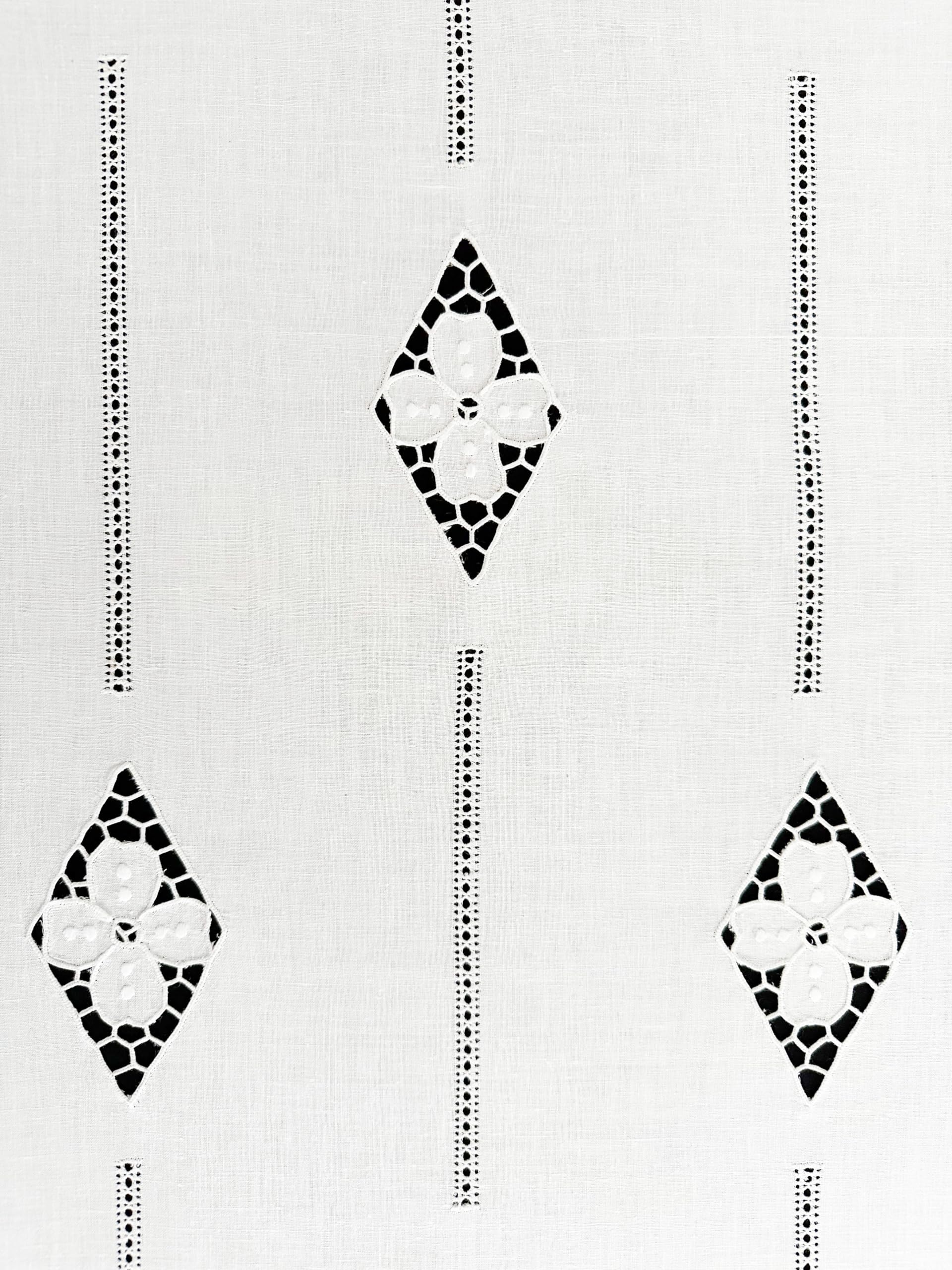Zenoni & Colombi Paire de rideaux brodés à la main Scilla fabriqués en Italie, mélange lin, différentes tailles (60 x 180)