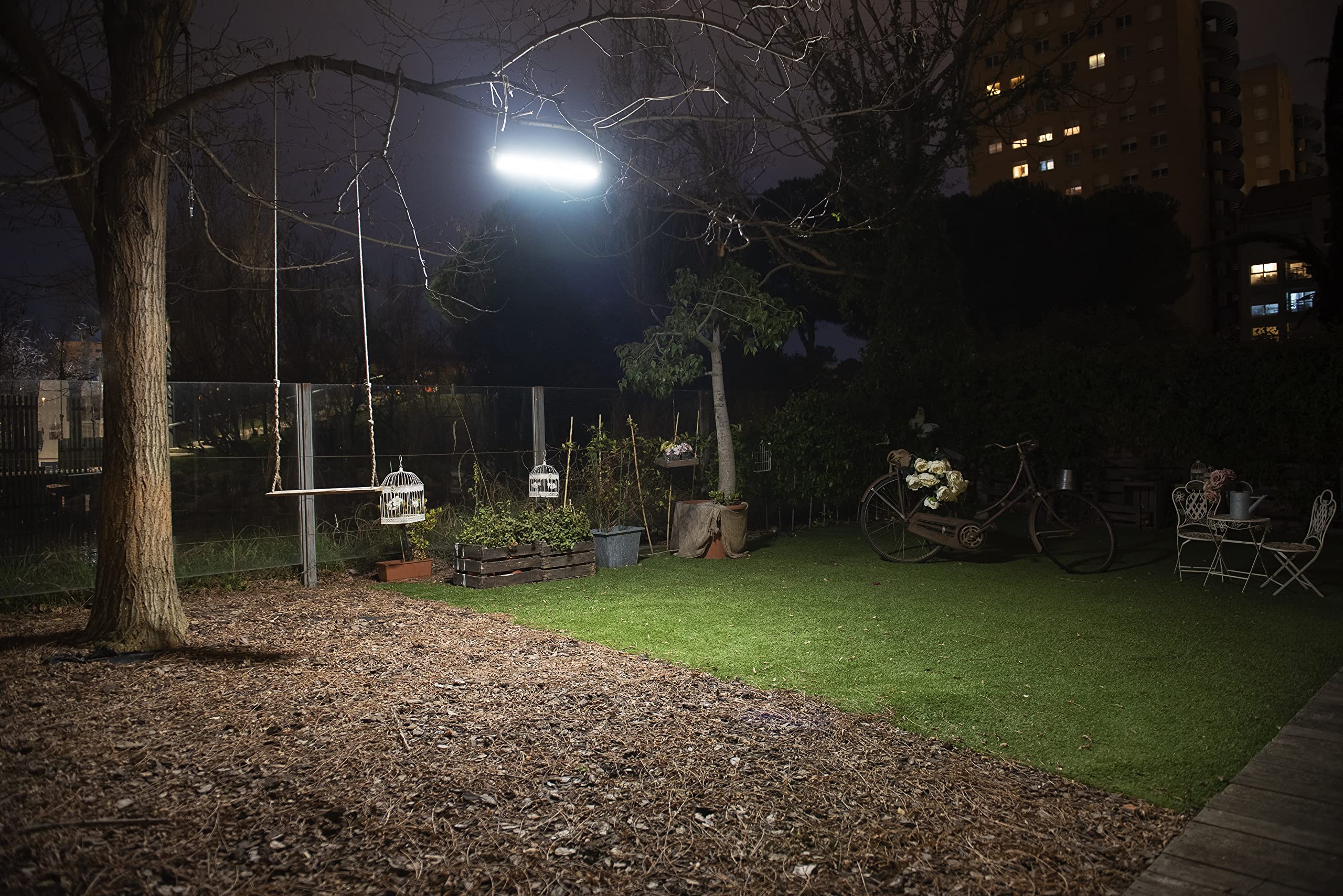 Lámpara Solar 24W, Tubo LED con Mando a Distancia, Interruptor, Sensor de Movimiento y Cargador USB, Luz Neutra 4000K (24 Vatios)