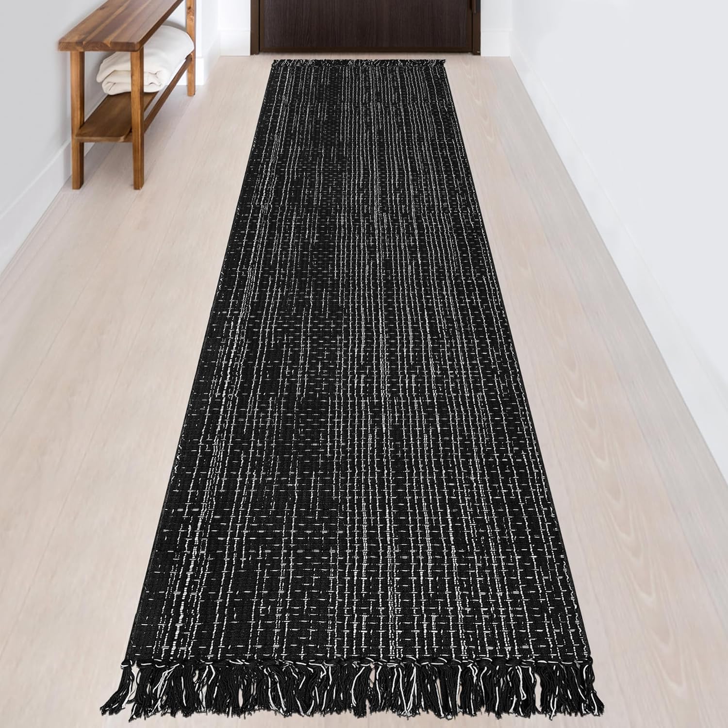 Hallway Runner Rug Kitchen Outdoor Rug 2'x8' Cotton Machine Washable Rug, Black and White Bathroom Rugs with Tassels Indoor Area Rug for Sink Living Room Farmhouse Front Porch Mat