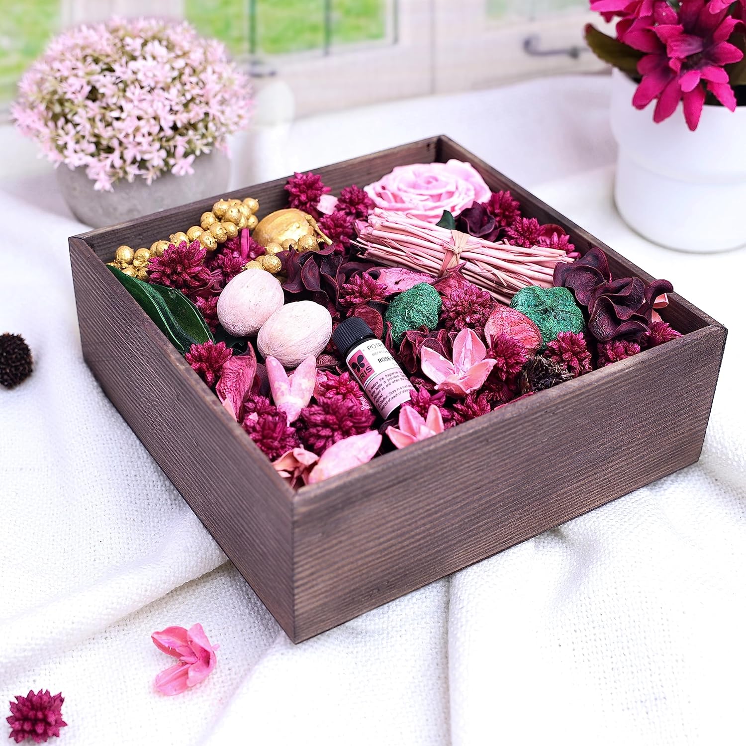 Iris Home Fragrances Rose Peony Potpourri in a wooden Box 340g with 5ml Refresher oil free