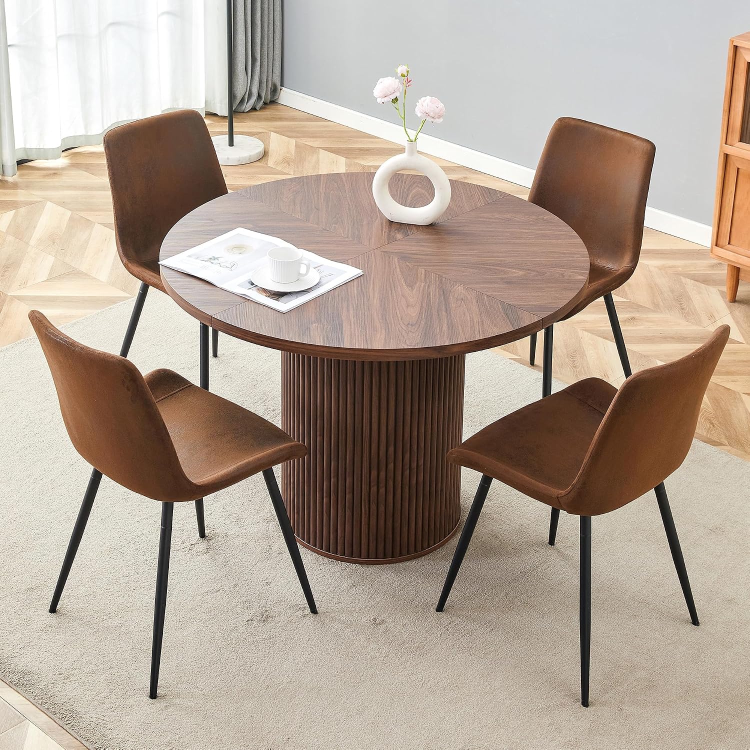 Minimalist Round Table Set with 1 Table and 4 Chairs. Round Dining Table Made of MDF with 100 cm Diameter in Wood Look Walnut Wood 4 Brown + Black Chairs
