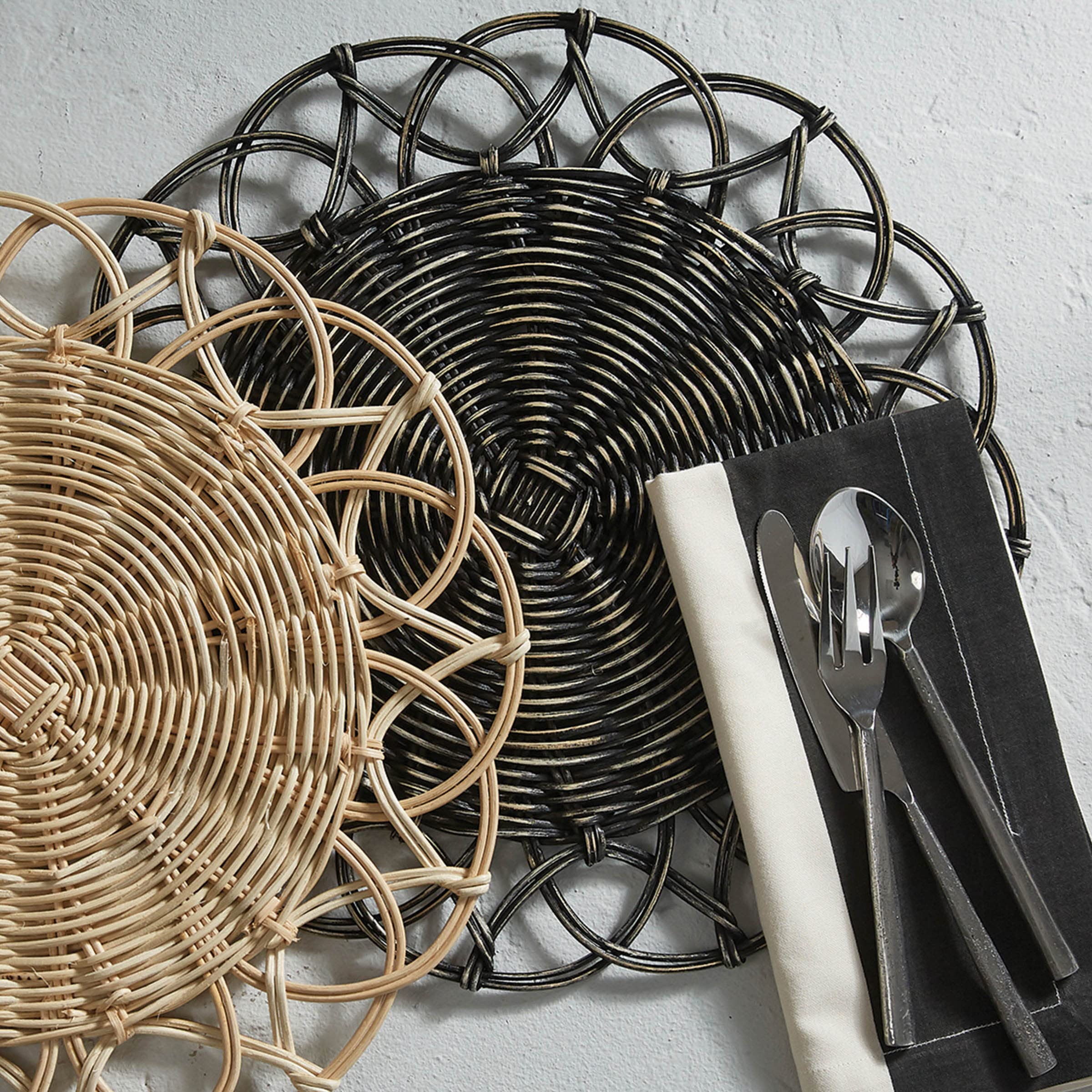 Split P Black Mya Charger Set of 4