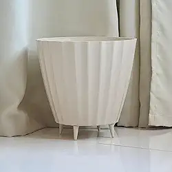 Vaso de Plantas e Flores Grande Bojo Cacau com Pé Injetado 30x35 Liso Polido Luxo (Bege)