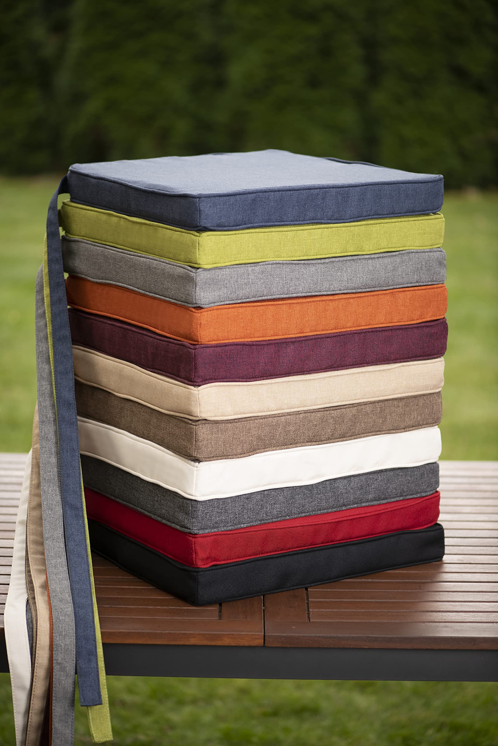 sunnypillow Lot de 4 coussins, pour chaise en rotin, 40 x 45 x 5 cm, rembourrés, avec rubans, pour l'intérieur et l'extérieur, écru