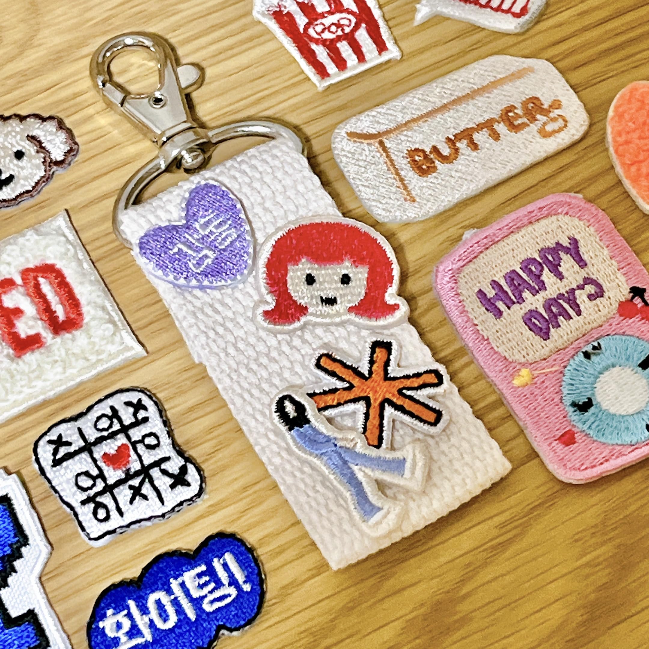 Amazon.co.jp: ワッペン キーホルダー 韓国 ネームストラップ 裁縫