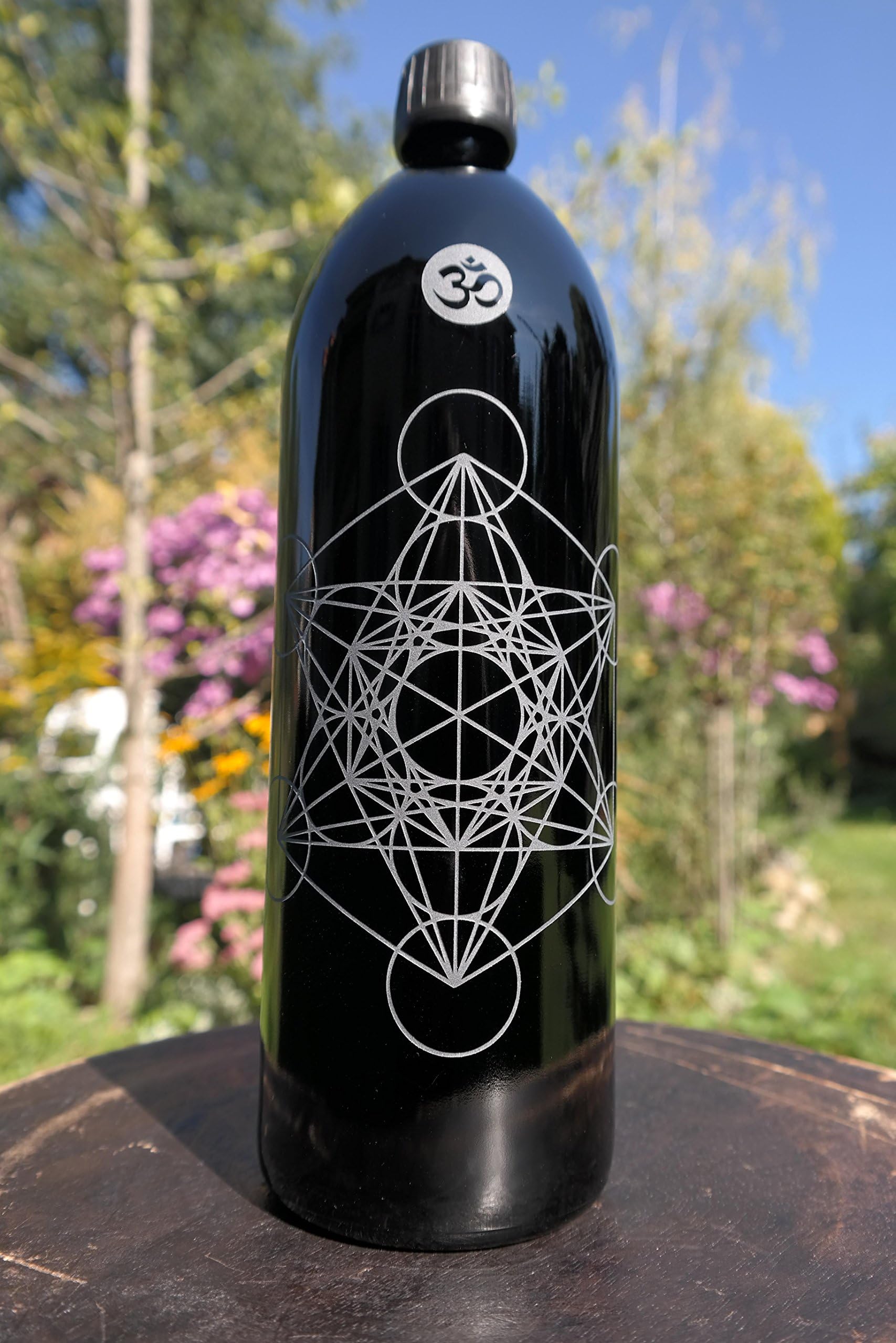 1 Litre Bottle, Miron Glass / Violet Glass, ‘Metatrons Cube’