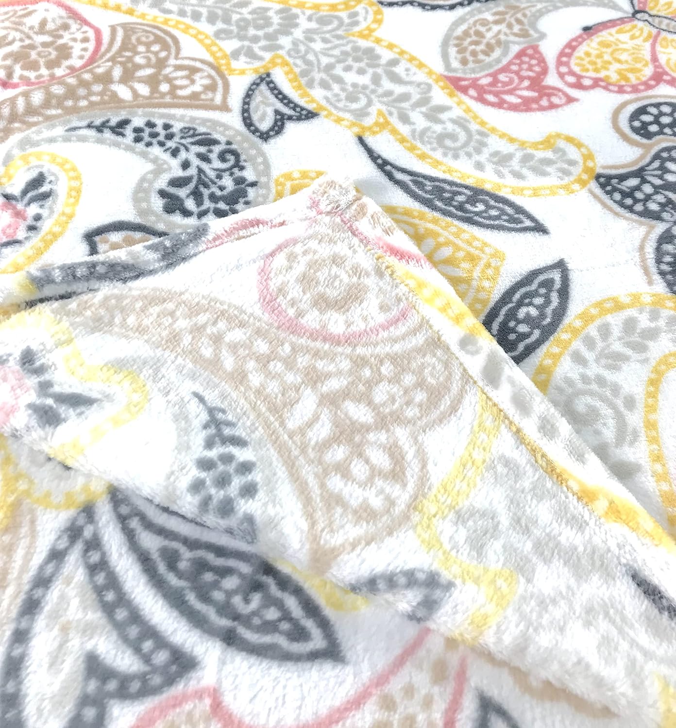 Serafina Home Throw Blanket: Velvelty Soft, Durable Fleece Accent for Bed or Couch (Yellow Paisley, 50 x 70 inches)