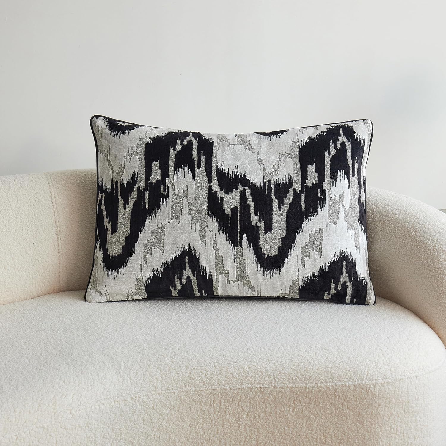 THE-TINOART Ikat Cut Velvet Throw Pillow Covers Cases Soft Orange Pillow Cover Elegant Luxurious Large Decorative Cushion Covers for Couch Bed Sofa Chair Home Decor Decorations 24x24inch 1piece