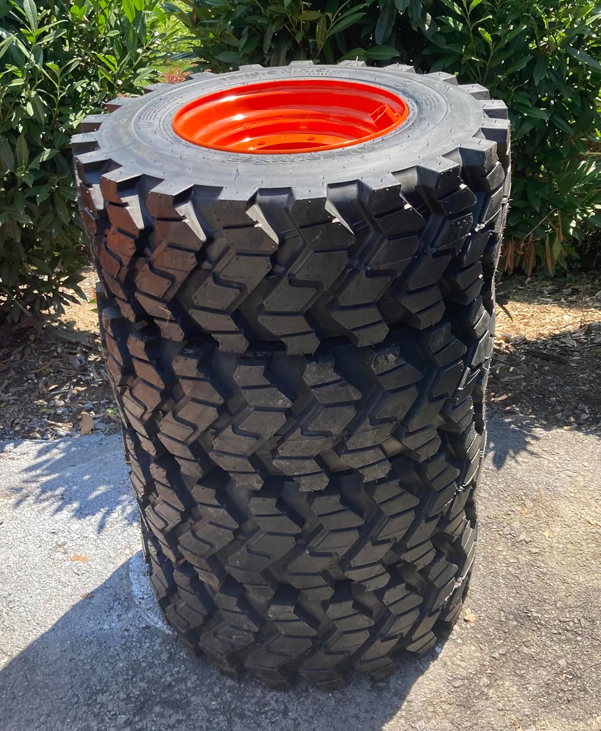 Set of 4-Heavy Duty 12-16.5 Forerunner SKS-9 Skid Steer Tires on Wheels/Rims (8 lug) for Bobcat A300,A770,S750,S770 & S740-wheels have 9" hub and will not fit standard Bobcat machines (SKS753 STYLE)