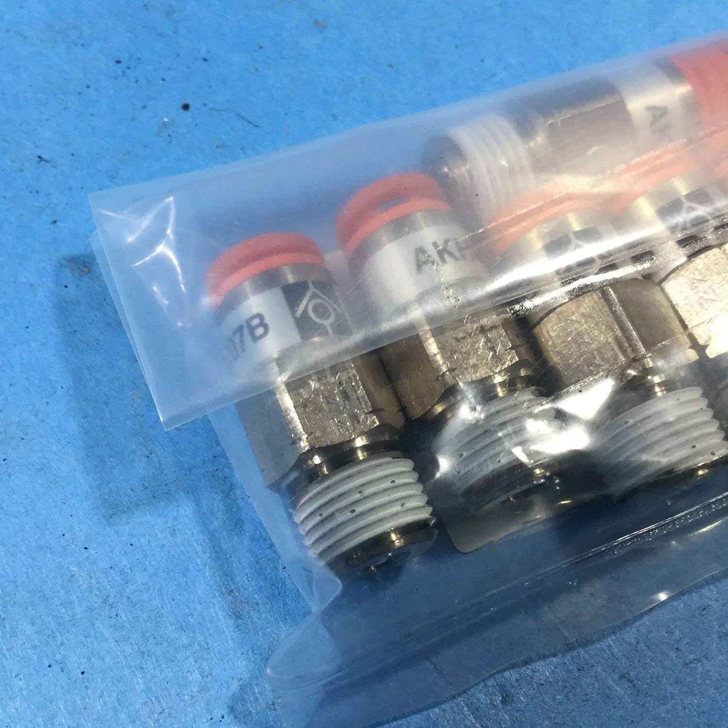 SMC AKH07B-N01S check valve, m/connector, inch