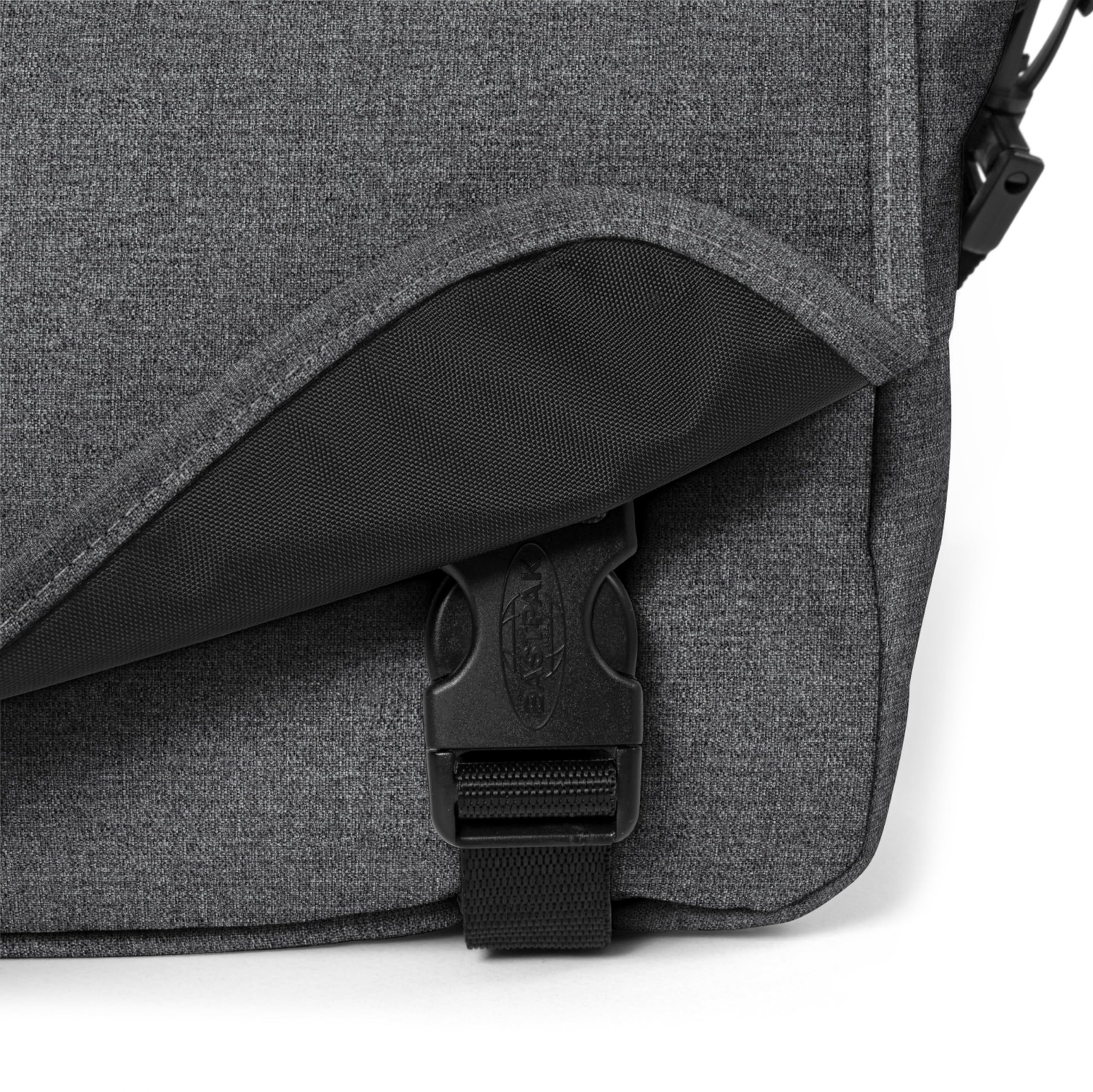 Amazon | Eastpak Jr, ブラックデニム, M, ジュニア。 | EASTPAK 