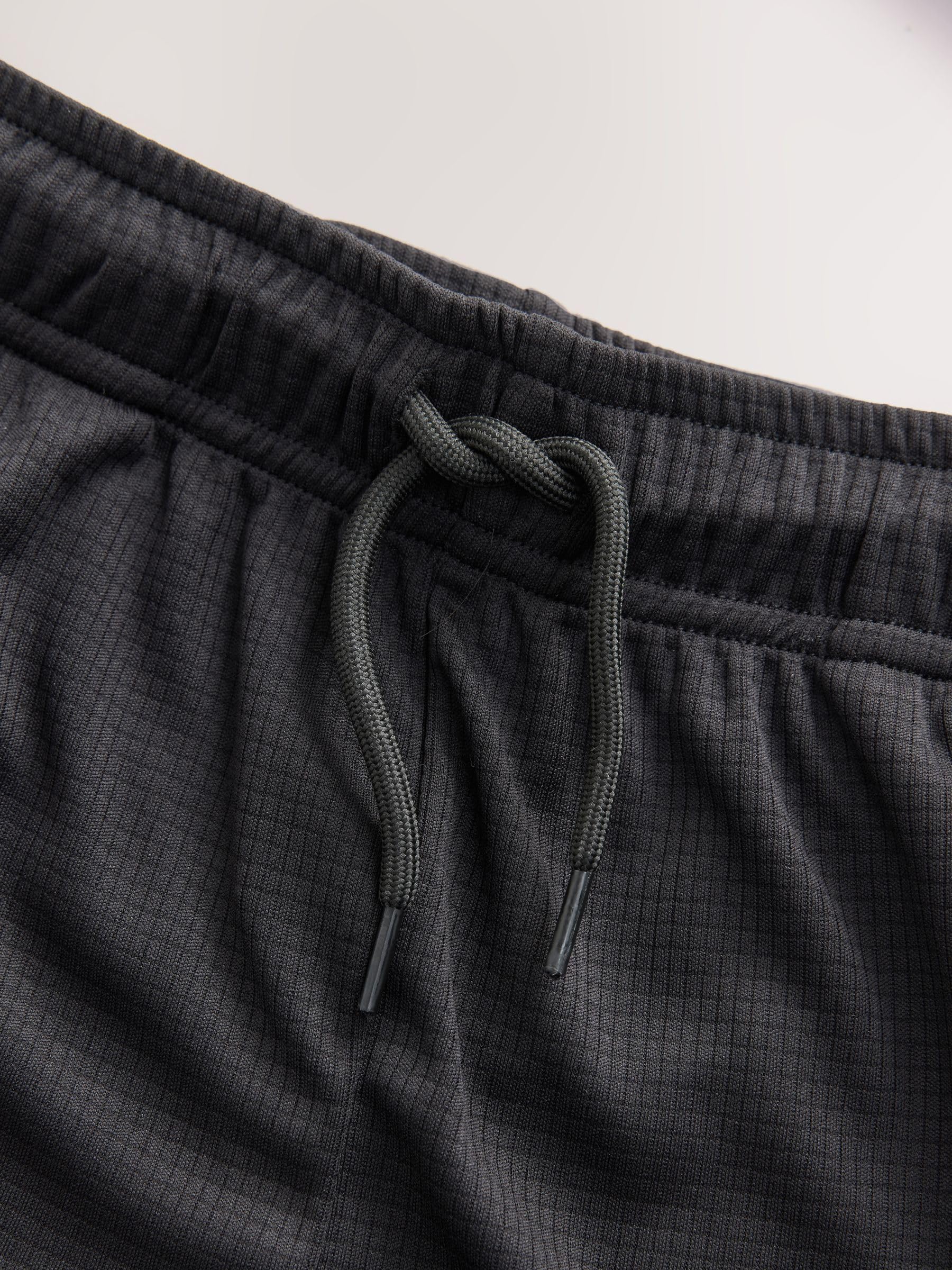 NEXT Jungen Standard Set aus sportlichem T-Shirt und Shorts 98-176