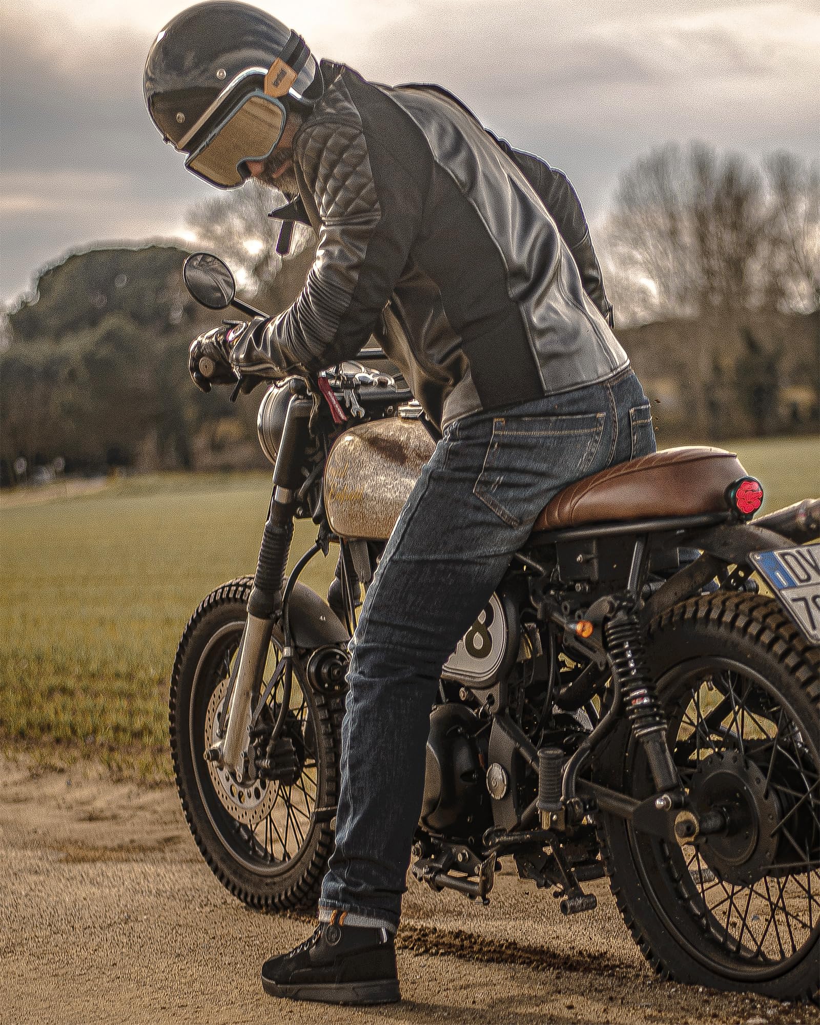 IRON JIA'S Giacca da Moto Uomo in Pelle Sintetica - Leggera, Traspirante e Antivento con Protezioni CE