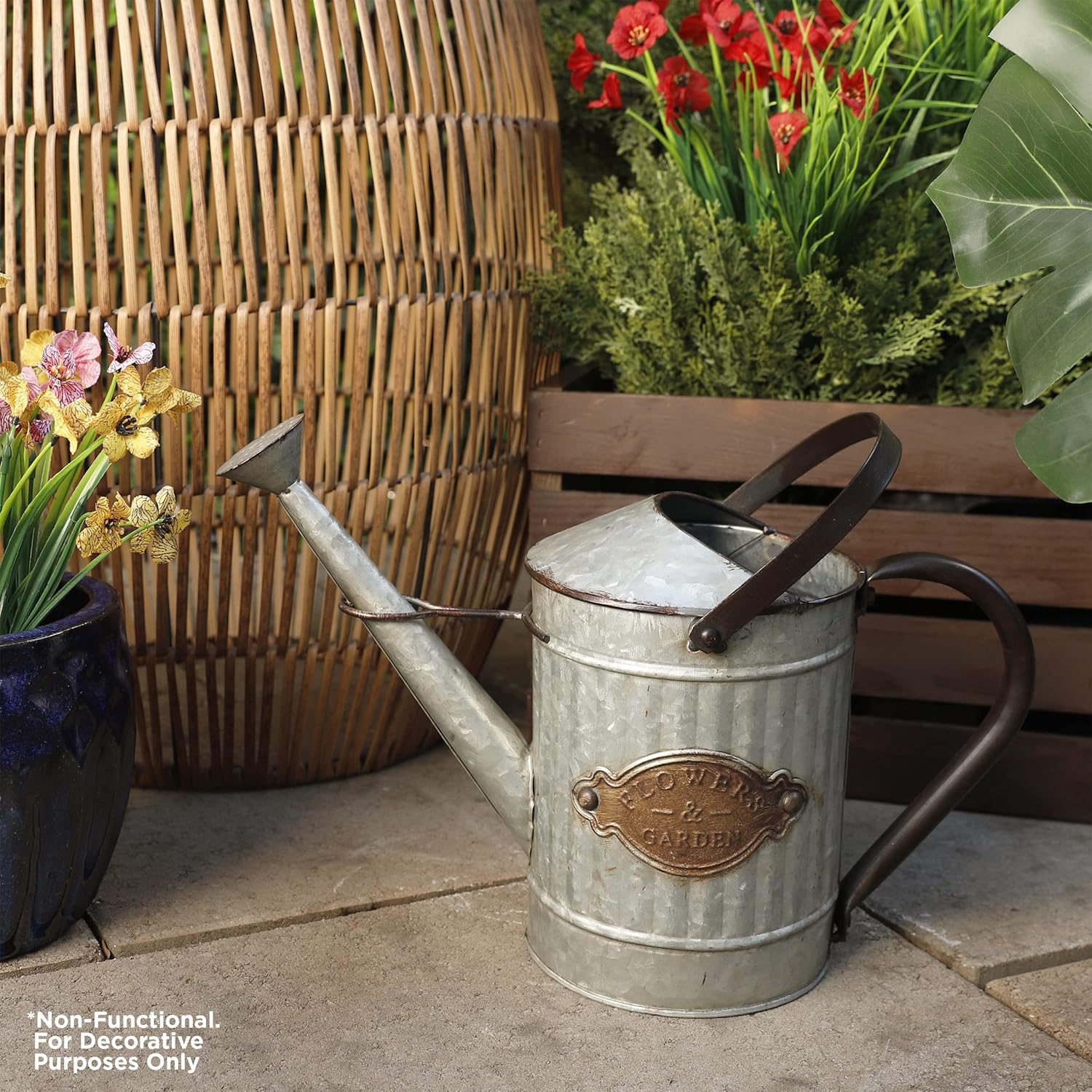 Alpine Corporation 12" Tall Vintage Style Decorative Metal Watering Can with Rustic Finish, 15" L x 7" W x 12" H, Mixed Colors : Patio, Lawn & Garden