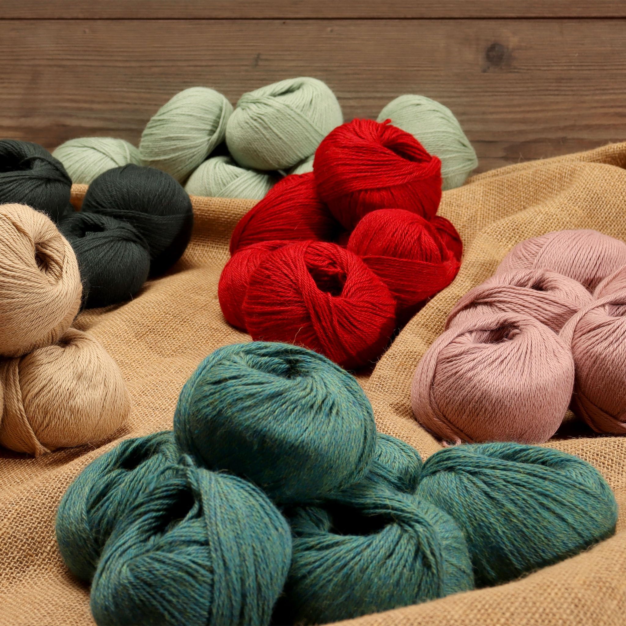 Set di 6 matasse di 6 matasse di 100% lana baby alpaca (300 grammi), peso DK, celestialmente morbido e perfetto per lavorare a maglia e uncinetto (verde salvia, DK – 6 matasse)