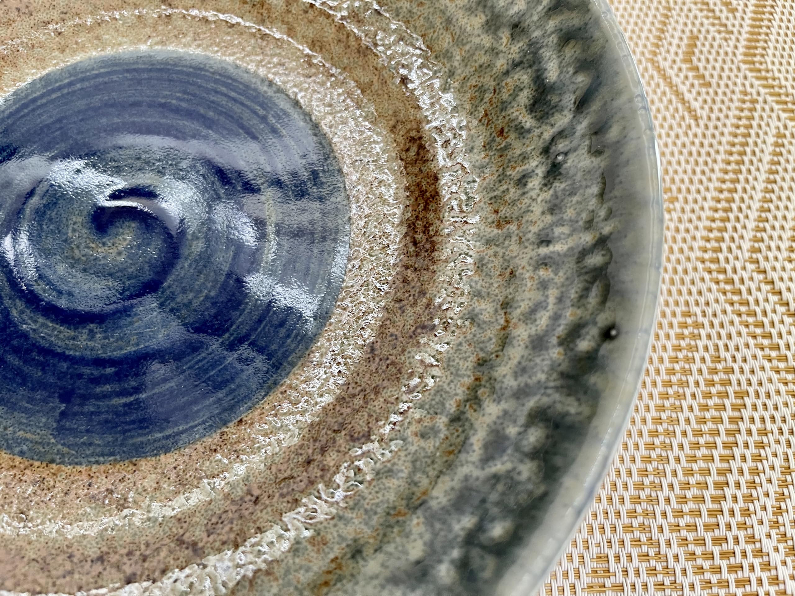 Japanisches Porzellan, 23,9 cm Durchmesser, Seen Blue Flame Servierschüssel für Nudeln, Nudeln oder Salat, Mino Ware Made in Japan M51411