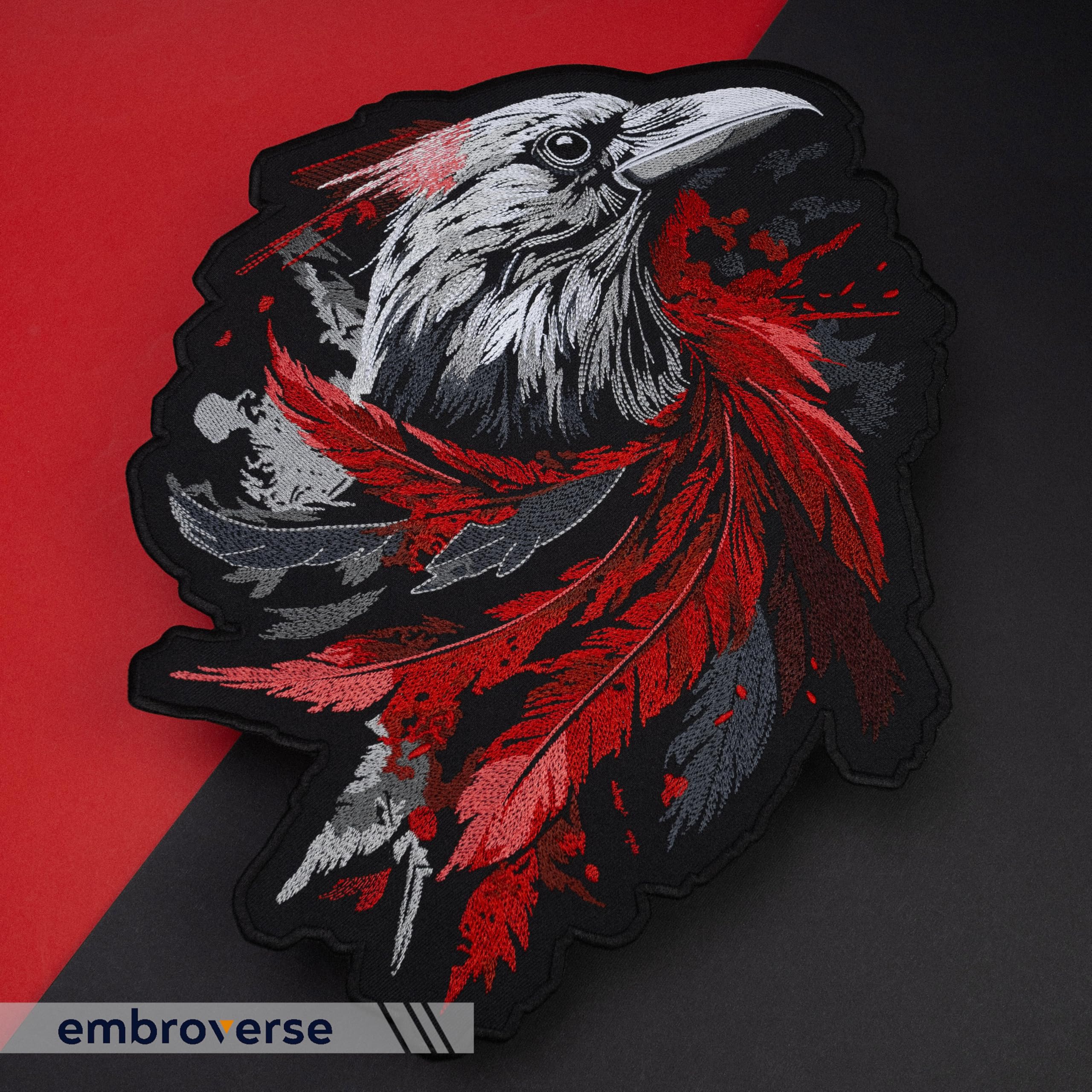 EMBROVERSE Parche de espalda de cuervo oscuro, pájaro gótico de plumas rojas sangre, declaración de córvid mística, bordado de alta calidad para chaquetas y manualidades, 11.2 x 13.9 pulgadas