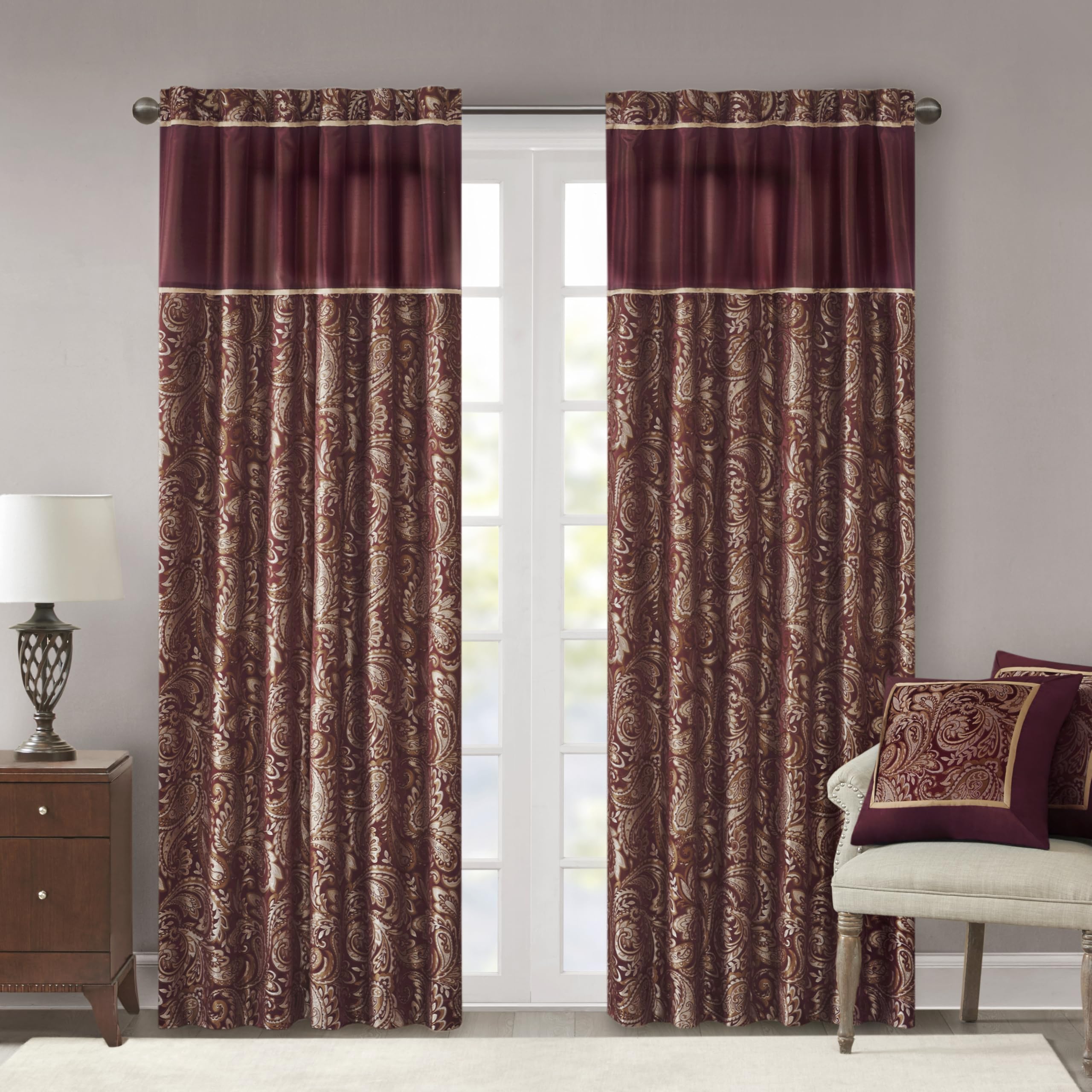 Madison Park Aubrey Rideau Jacquard Imitation Soie Cachemire avec Passe-Tringle pour Salon, Cuisine, Chambre à Coucher et dortoir, 127 x 213,4 cm, Bordeaux