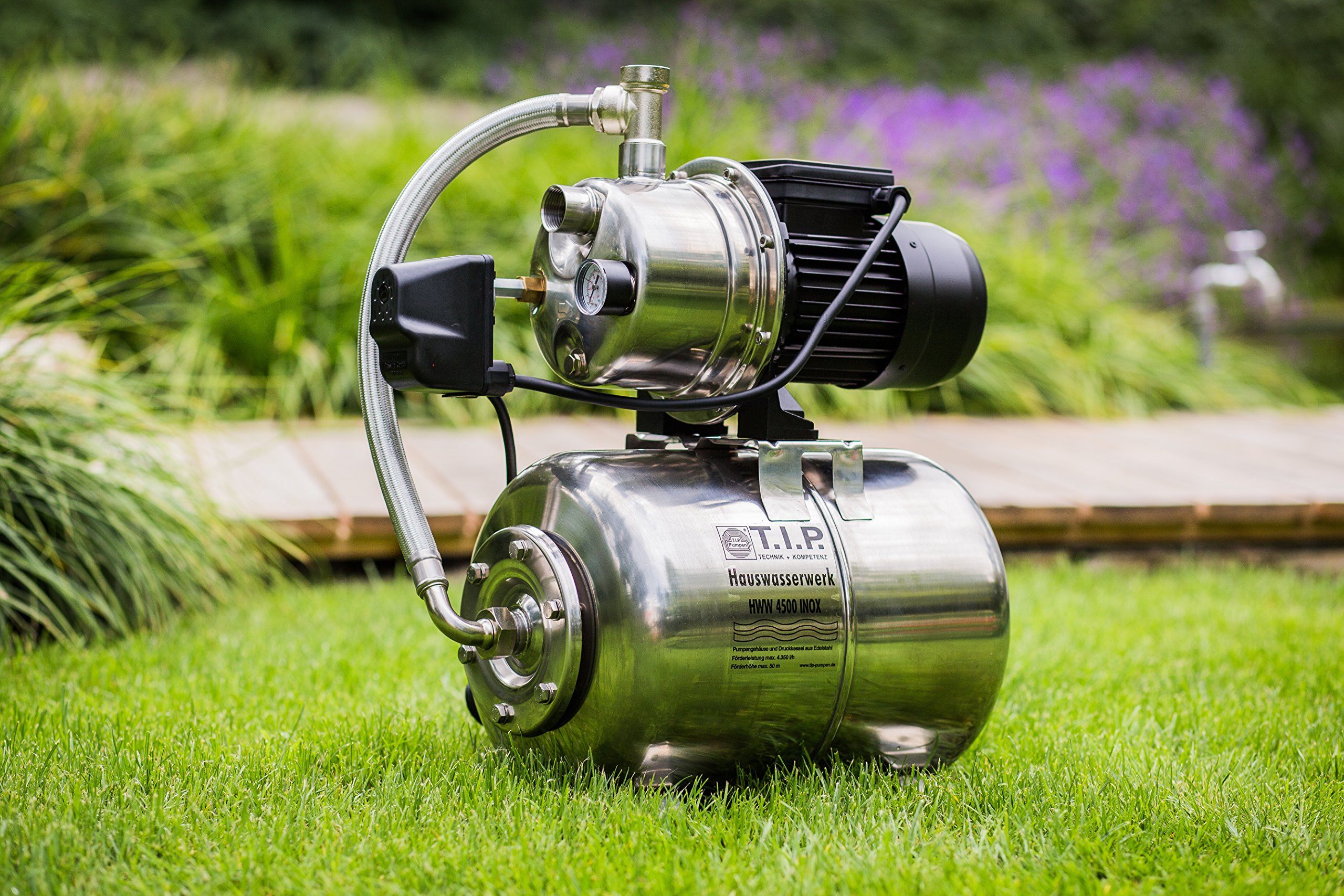 T.I.P. HWW 4500 Circuit d’Eau Domestique Débit de 4350 l/h Hauteur de Refoulement de 50 m Puissance 1200 W Prêt à l'installation par Bouton Cuve de Pression en Inox Capacité 22 L Couleur Argent