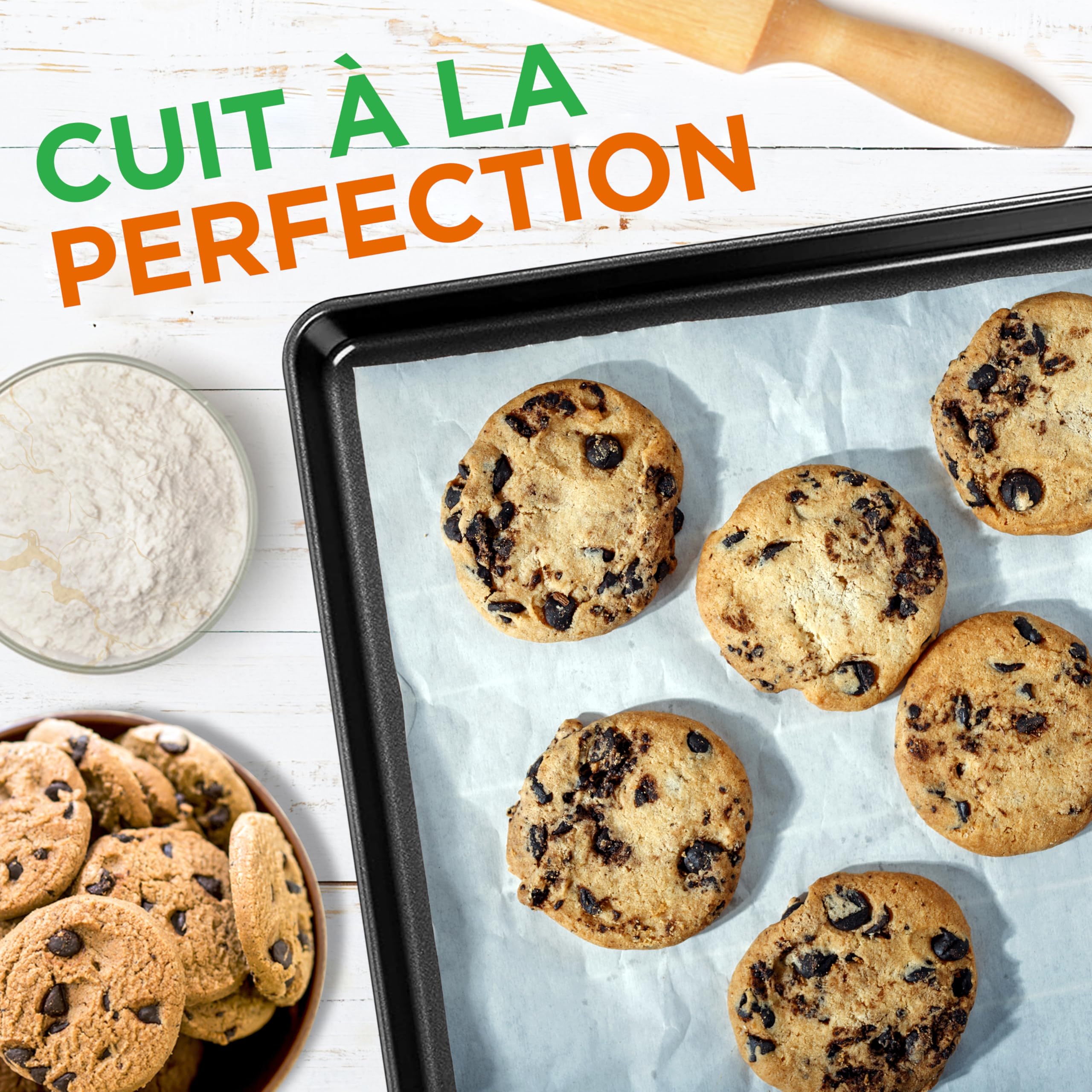 NutriChef Plaque à Biscuits Non-adhésive - Ensemble de 2 Grandes Plaques de Cuisson en Métal pour Four, Plaques de Cuisson Non-adhésive de Haute Qualité, Revêtement Métallique Noir, Sans PFOA, PFOS