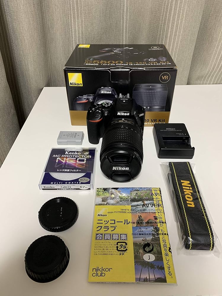 Nikon D5600 18-140/3,5-5,6 AF-S DX Nikkor G Ed VR : Amazon