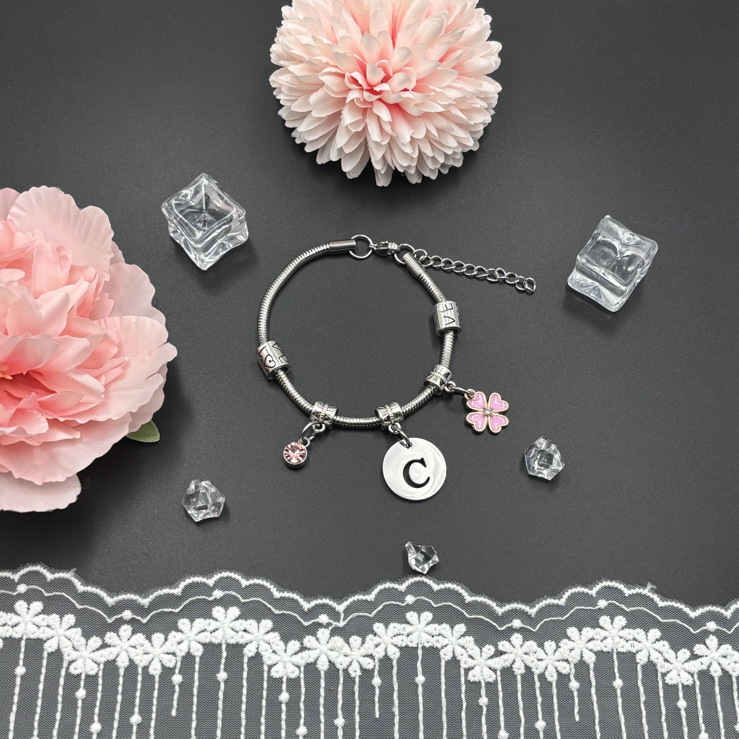 KJKJKJ A-Z 26 Lettera Iniziale Ciondolo Bracciale Donne Natale Regalo Personalizzazione Idee Regalo di Compleanno Bracciale,Figlia Sorelle Amici Amante Compleanno Natale Laurea Regalo Bracciale