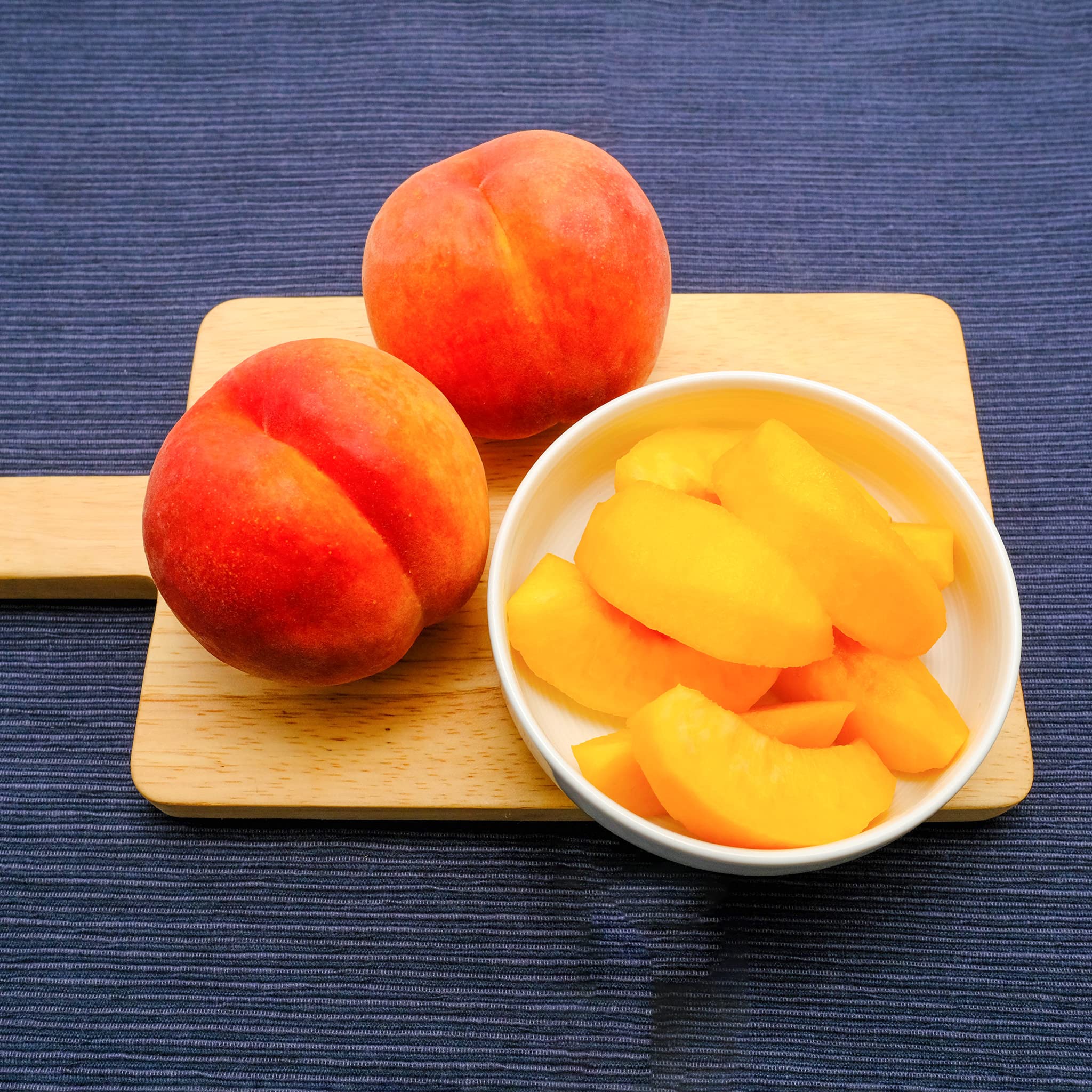 ネク 桃 2種の桃 箱込み2kg + プルーン2kg + ワッサー1.8kg ワッサー 自家用2Kg | 高丘フルーツ web