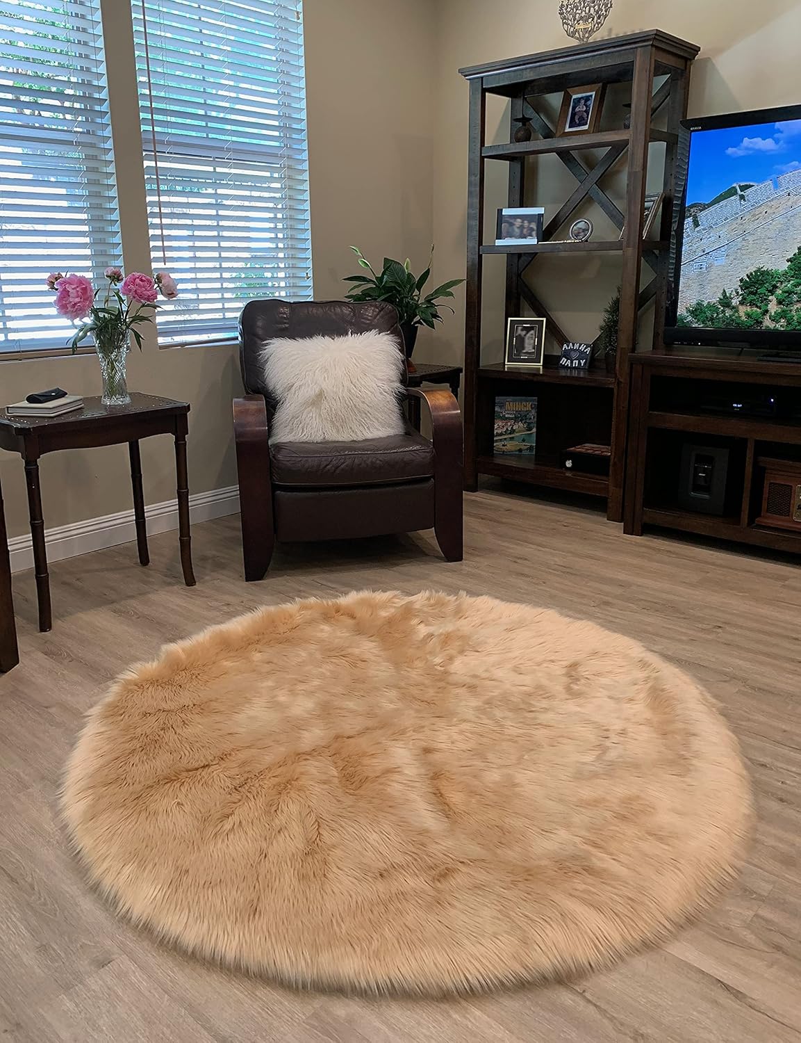LAMBZY Faux Sheepskin Super Soft Hypoallergenic Silky Round Shag Rug for Living Room, Kids Room, Sofa (6', Beige)