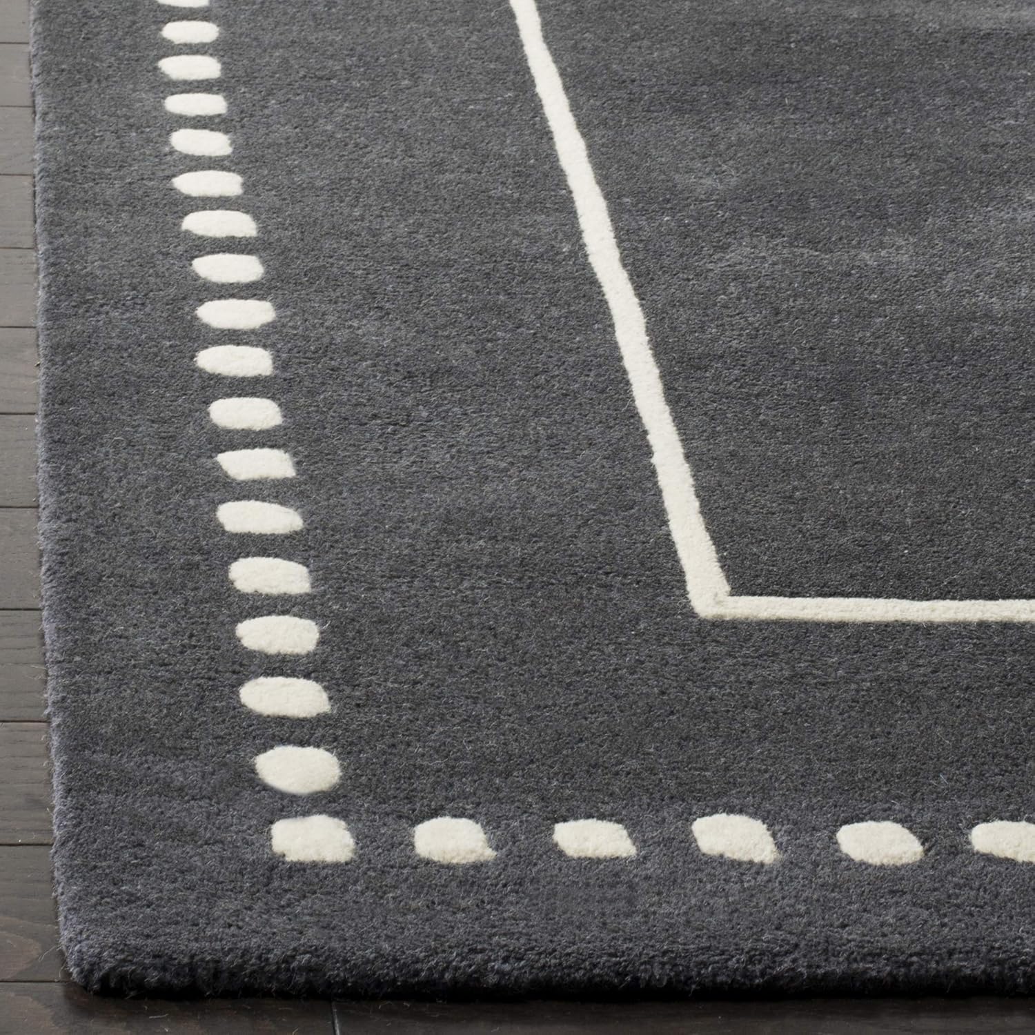 Ivory Hand-Tufted Wool 4' x 6' Rectangular Area Rug
