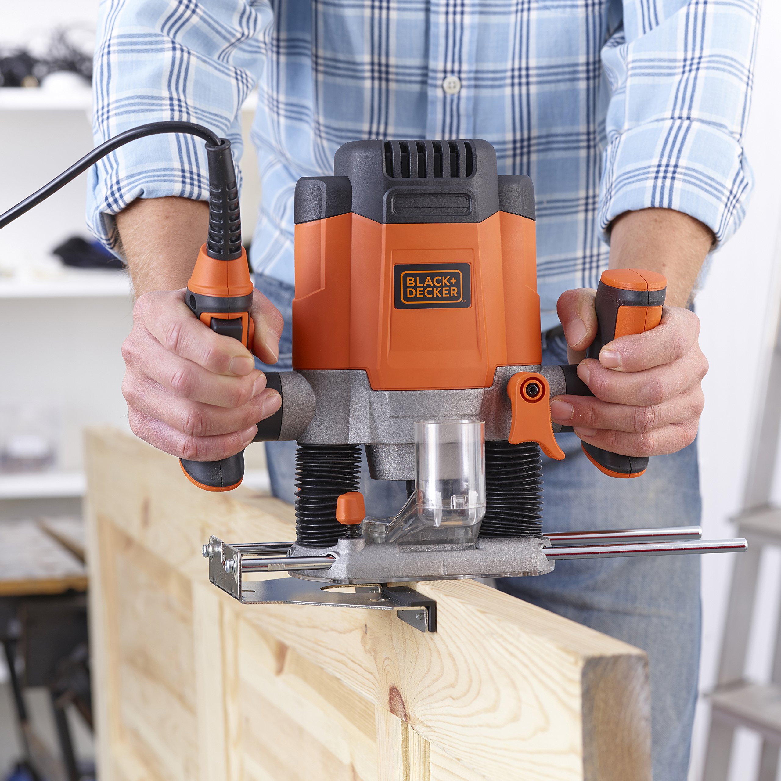 BLACK+DECKER Defonceuse filaire, Orange, 7 Accessoires