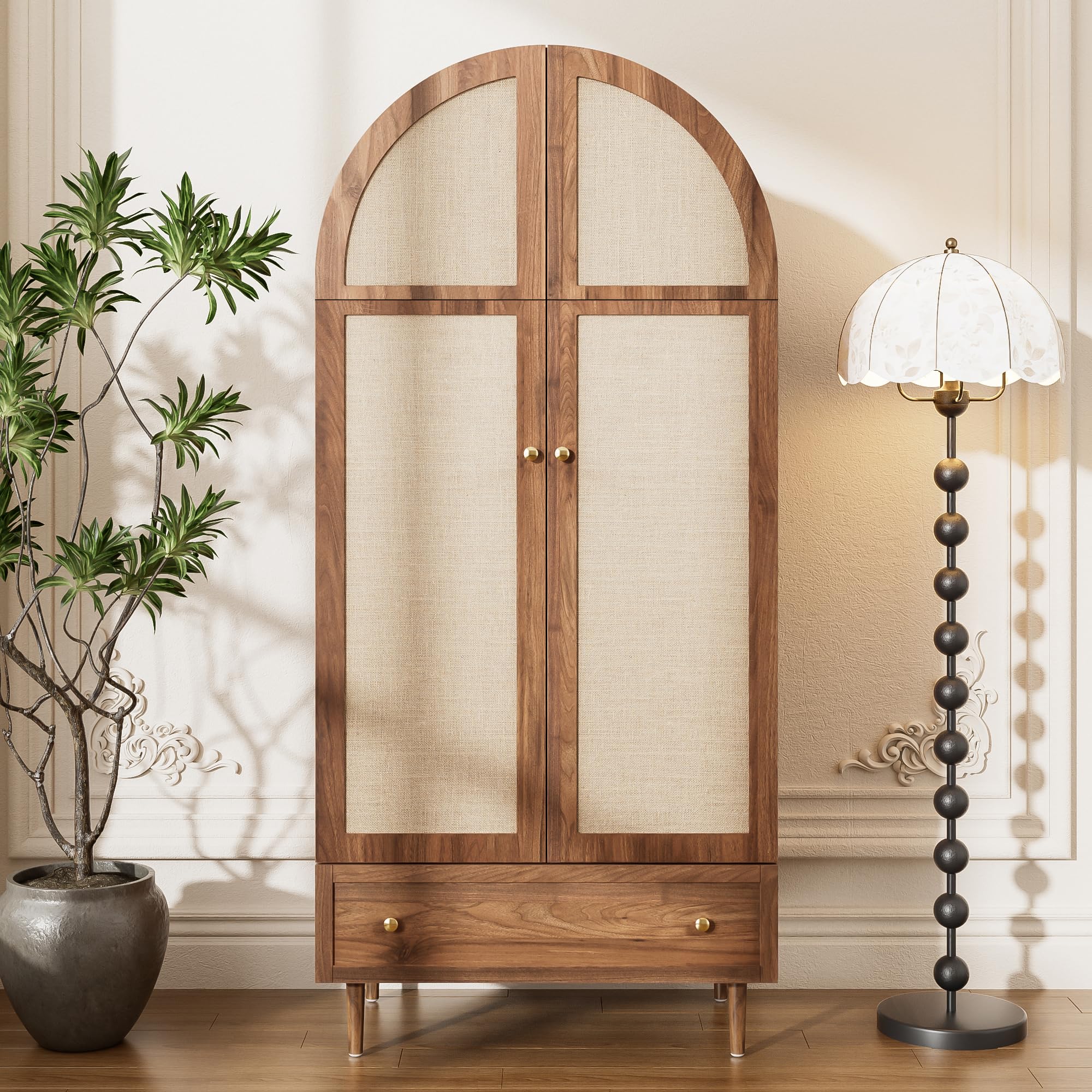 Elegante armadio con ante in tessuto e cassetti, piedini in legno robusti, pratico spazio di archiviazione per abbigliamento e accessori – ideale per camera da letto, camera degli ospiti o