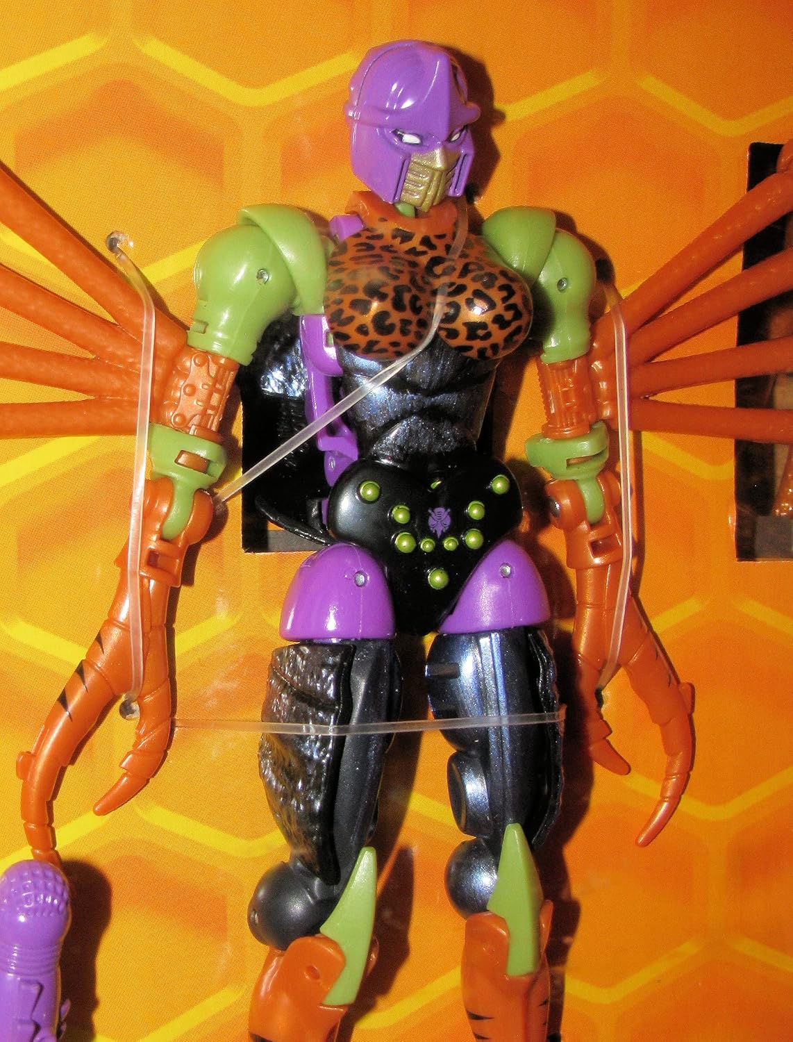Transformers Buzzworthy Bumblebee - War for Cybertron Worlds Collide 4-Pack with Nemesis Primal, Fangry, Bumblebee, and Blackarachnia