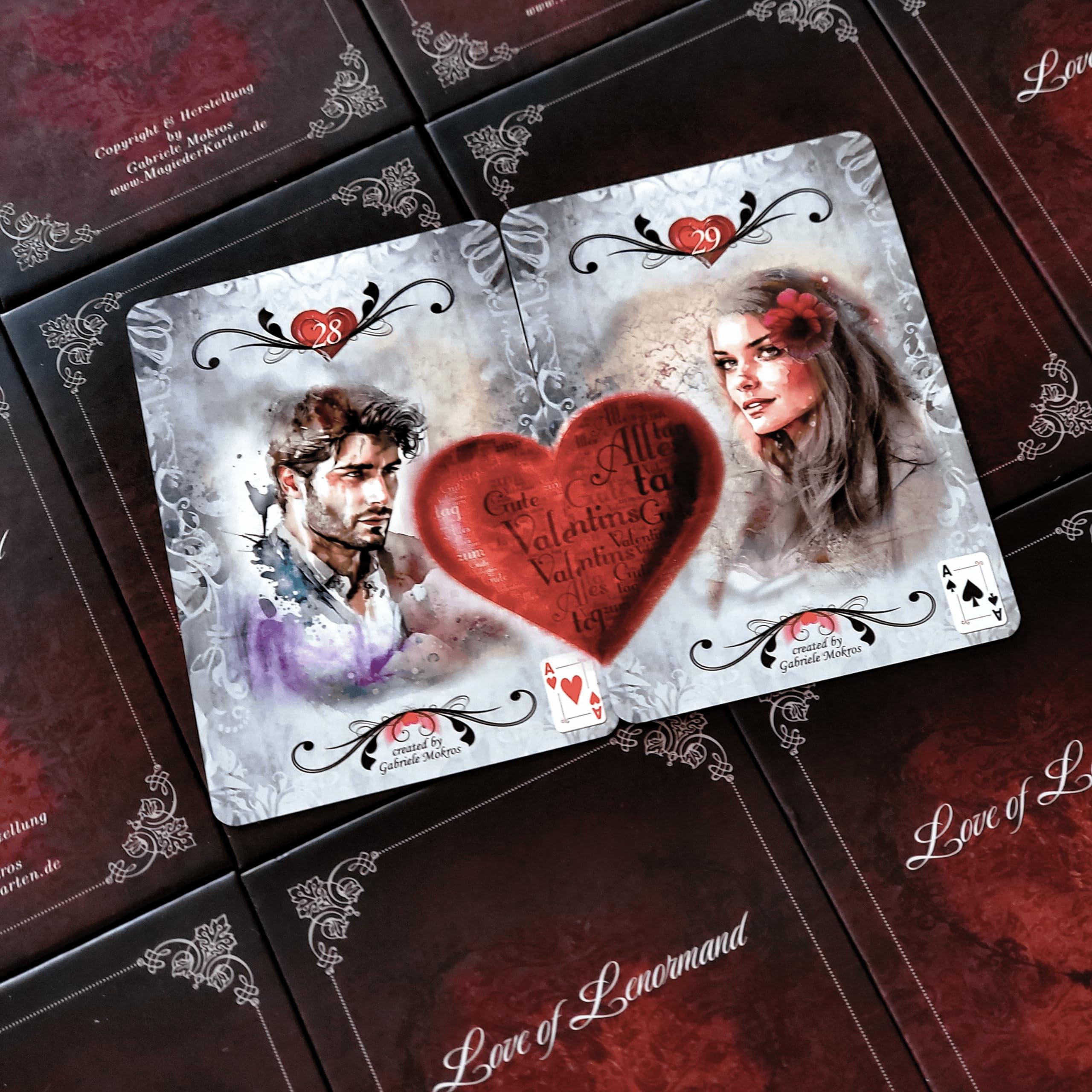 The Love of Lenormand – Lenormand Orakelkarten – Kartendeck in dekorativer Box mit 36 Karten mit roter Folienprägung