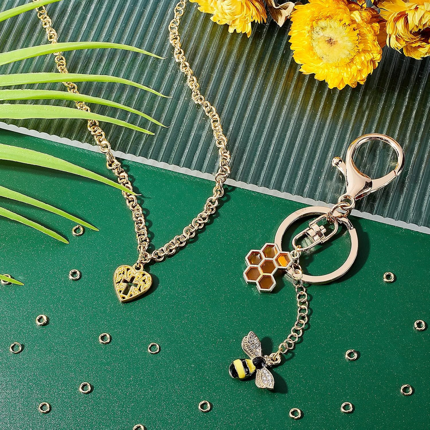 PH PandaHall 18K Gold Plated Open Jump Rings 250pcs 5 Sizes Rings Connectors Charms Brass Round Rings 18/19/20 Gauge Jewelry O Rings for Earring Necklace Bracelet Jewelry Keychain Making, 4mm 4.5mm