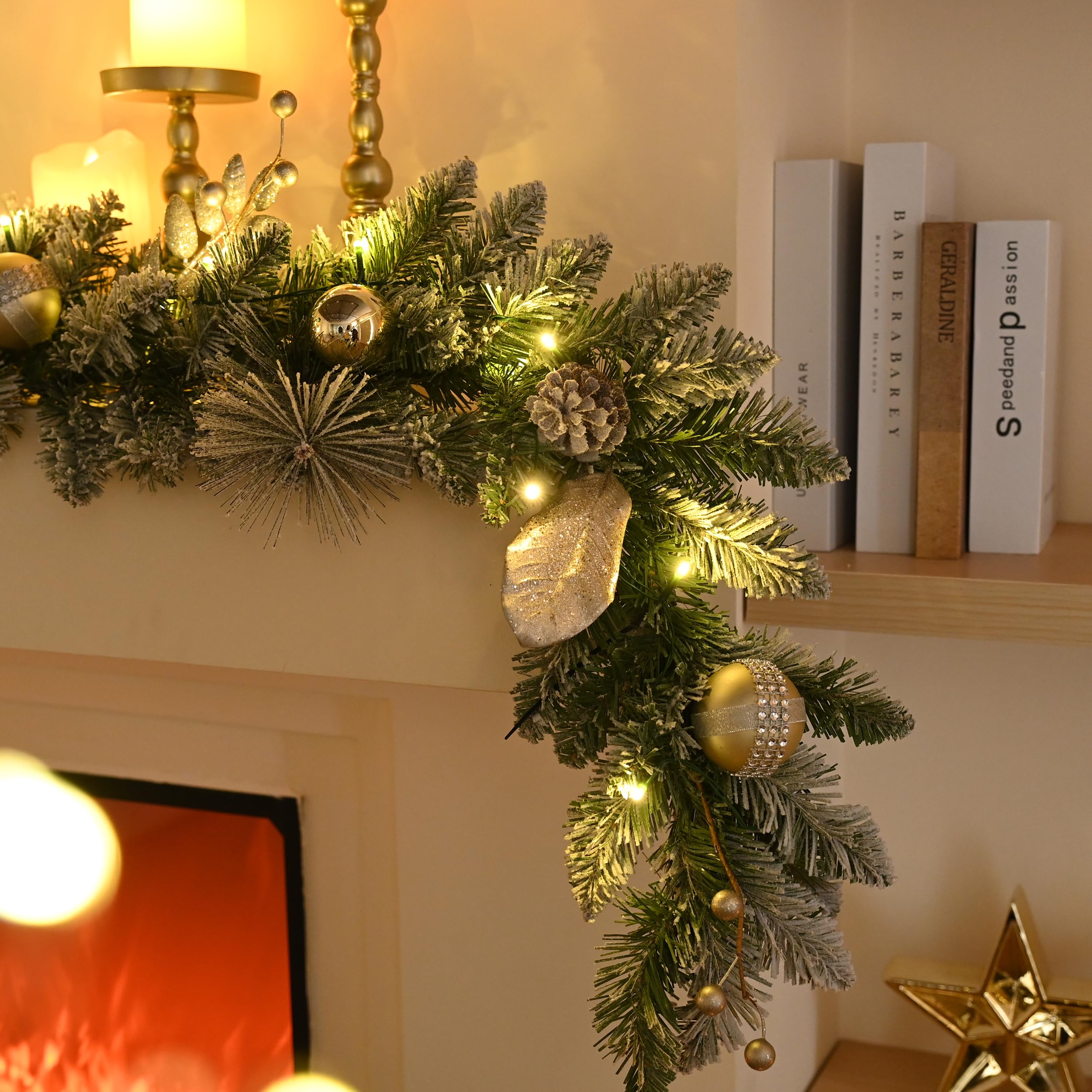 Valery Madelyn 152CM Weihnachtsgirlande mit 20 Led Timer Lichtern und Tannenzapfen Weihnachtskugeln, Tannengirlande Weihnachtsdeko für Treppe Tisch Außen Kaminsims Haustür, Weiß Gold