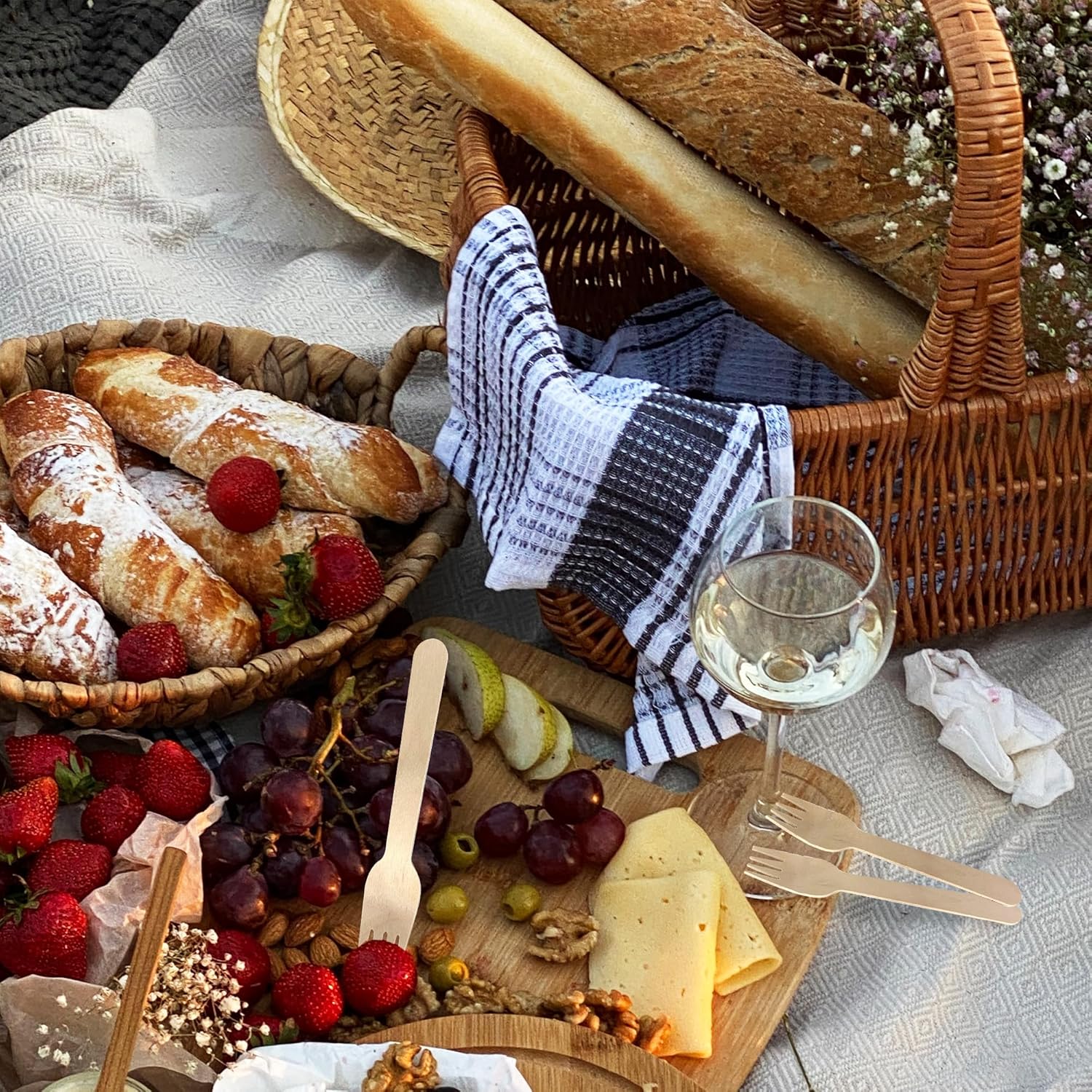 300 pieces Wooden Forks- Disposable Wooden Forks- Premium Compostable Forks- Biodegradable Wooden Forks- 6 inches Cutlery forks for parties- Eco Friendly forks