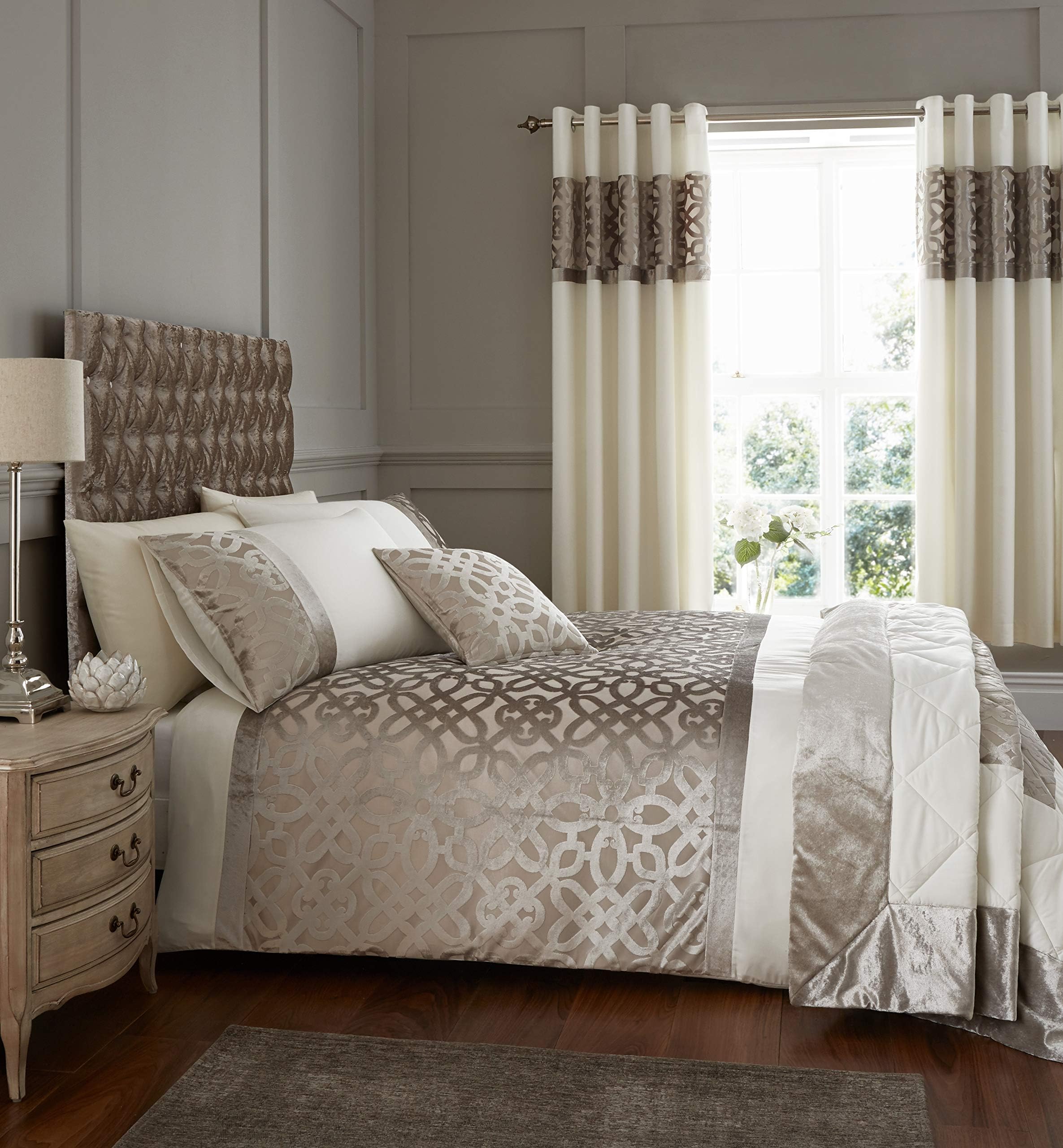 Catherine Lansfield Lattice Cut Velvet Super King Duvet Cover Set with Pillowcases Natural