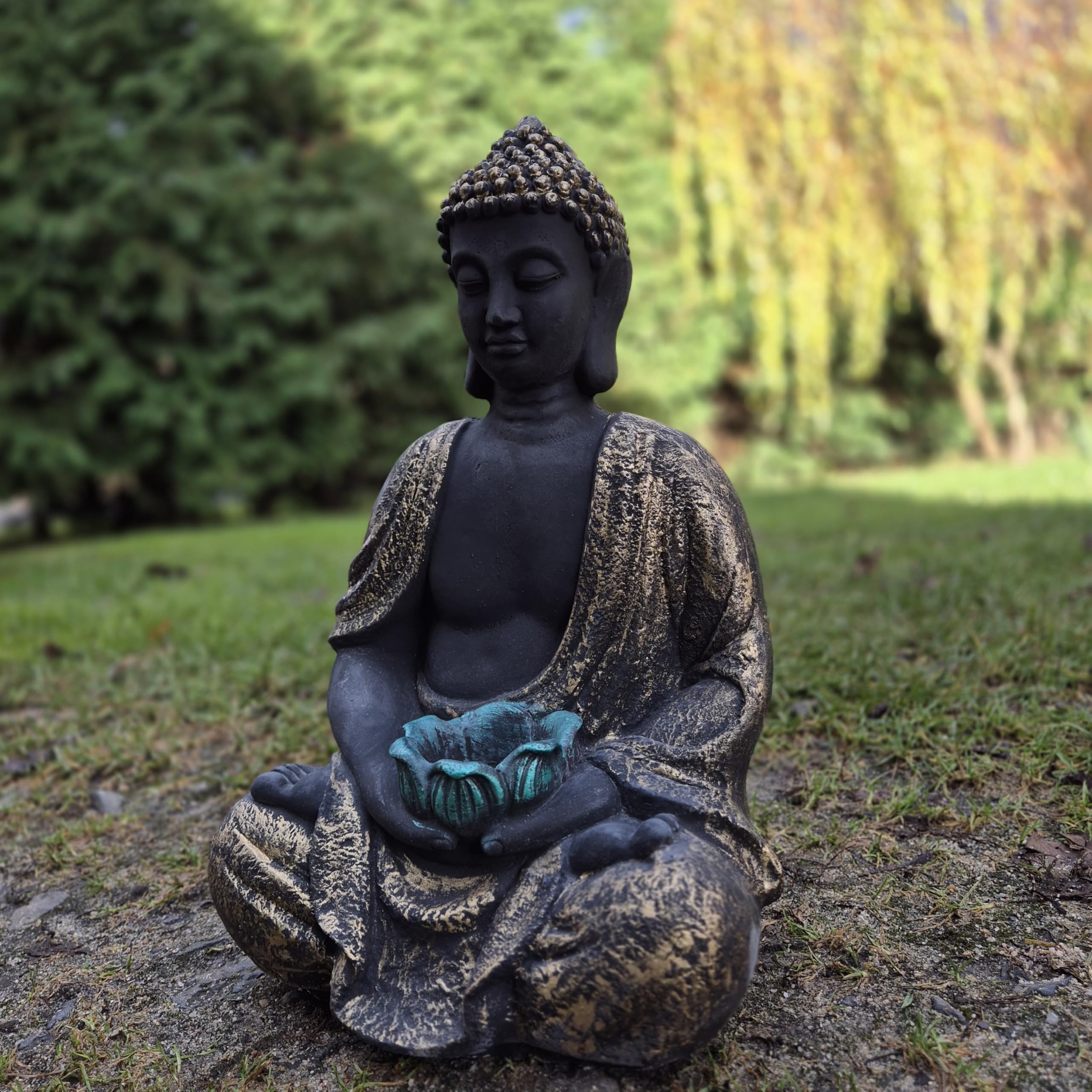 FABRIQ Grande figurine Bouddha 40 cm - 12 kg - Fonte de pierre - Doré - Résistant au gel jusqu'à -30 °C - Méditation et décoration de jardin