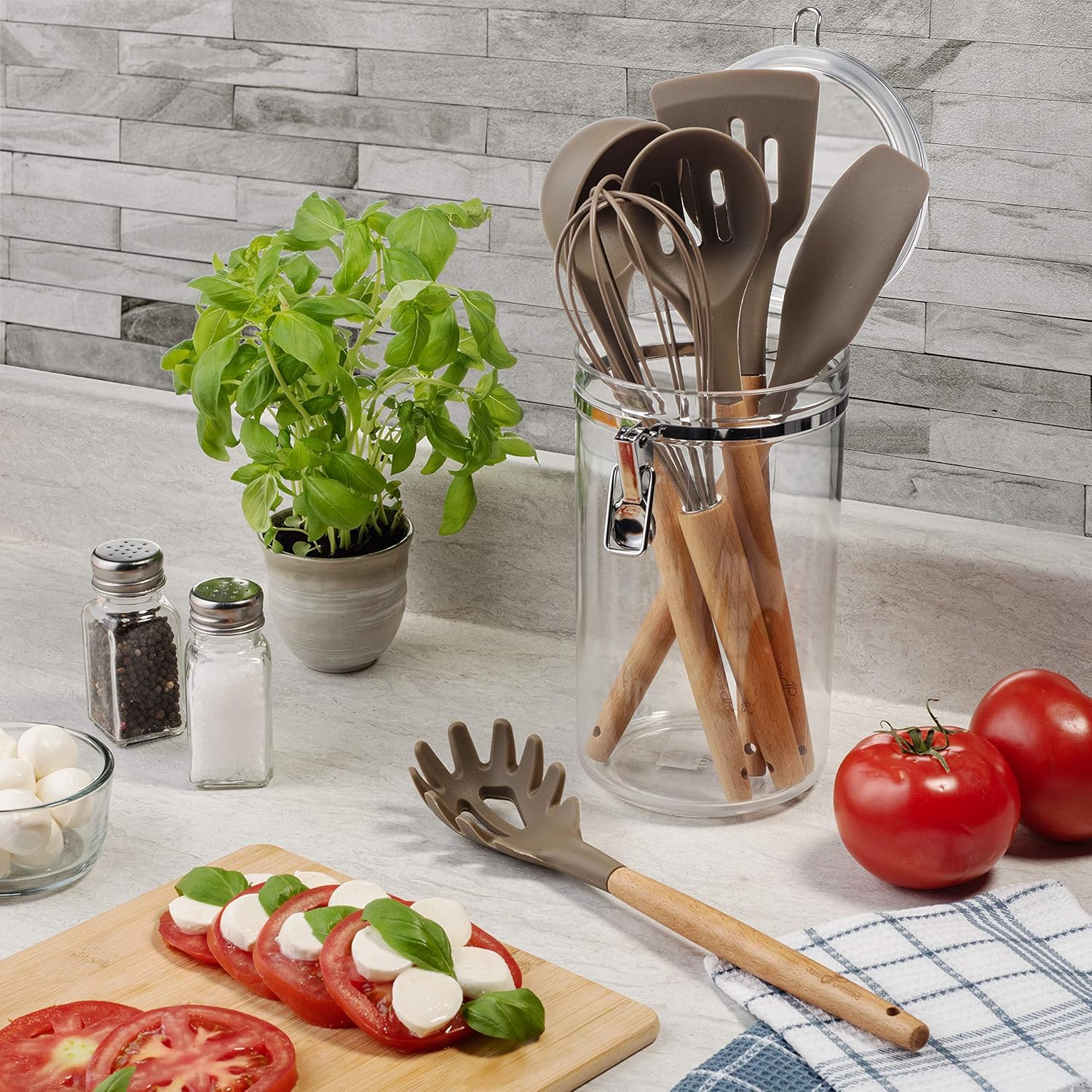 7 piece Kitchen Utensil Set Non Scratch Heat Resistant BPA