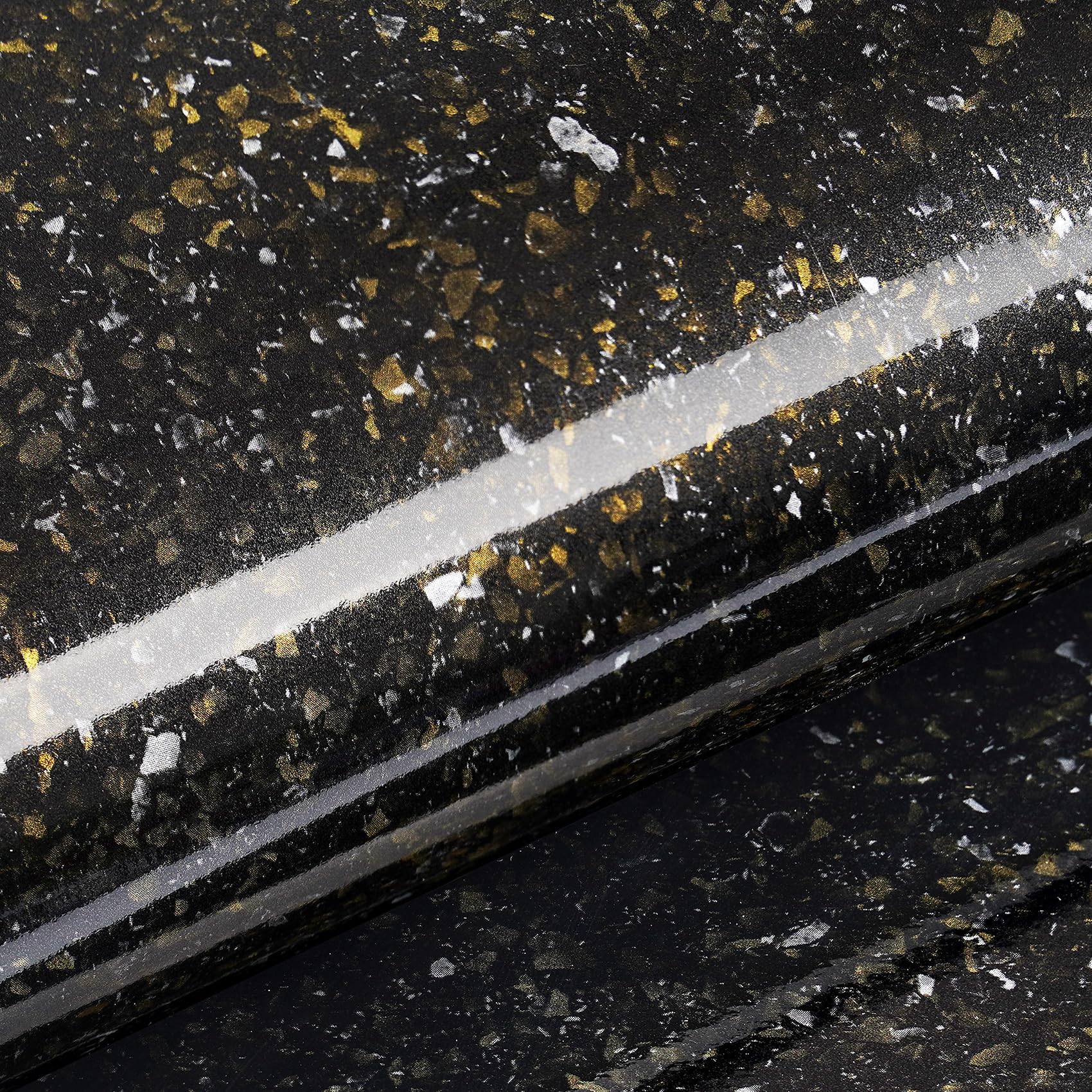 Papier peint Terrazzo noir doré rouleau adhésif mural et rénovation meuble