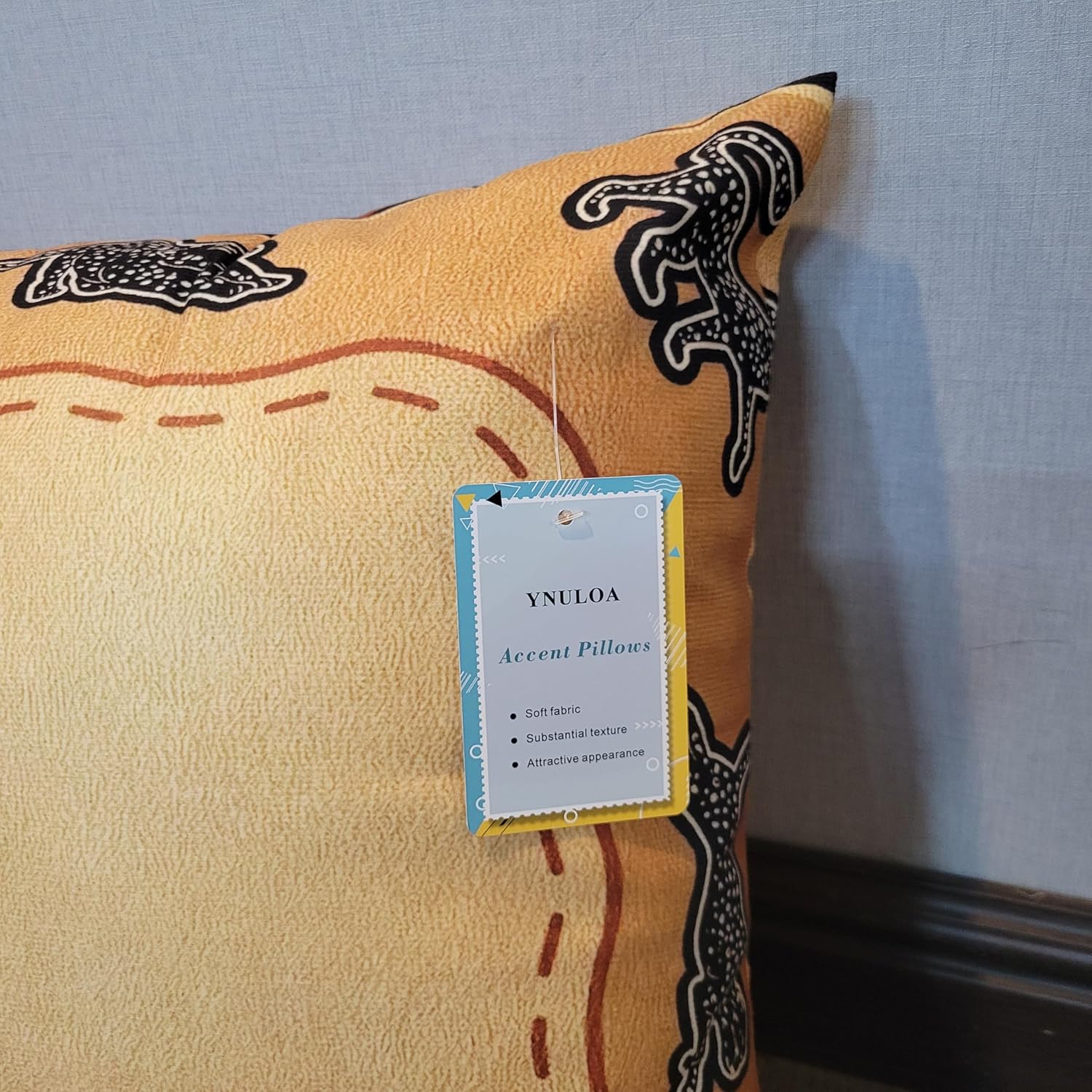 YNULOA Accent pillows Bohemian Retro Elephant Print Throw Pillow, suitable for sofas, bedrooms, living rooms, and other home décor.