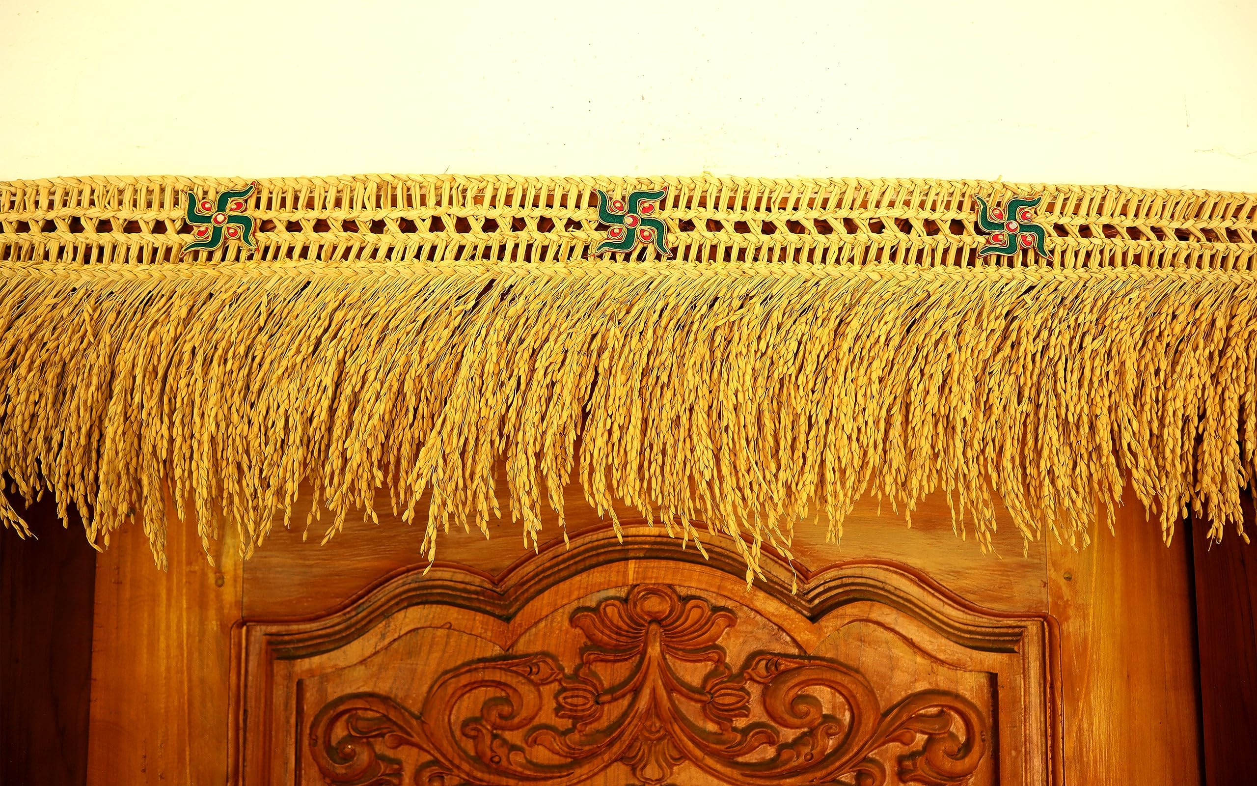 Natural Paddy Main Door/Pooja Room Toran with Beautiful Symbols,42 Inches Bathada Torana,3.5 Ft Nel Toran (TRNUSR0020) Multicolour