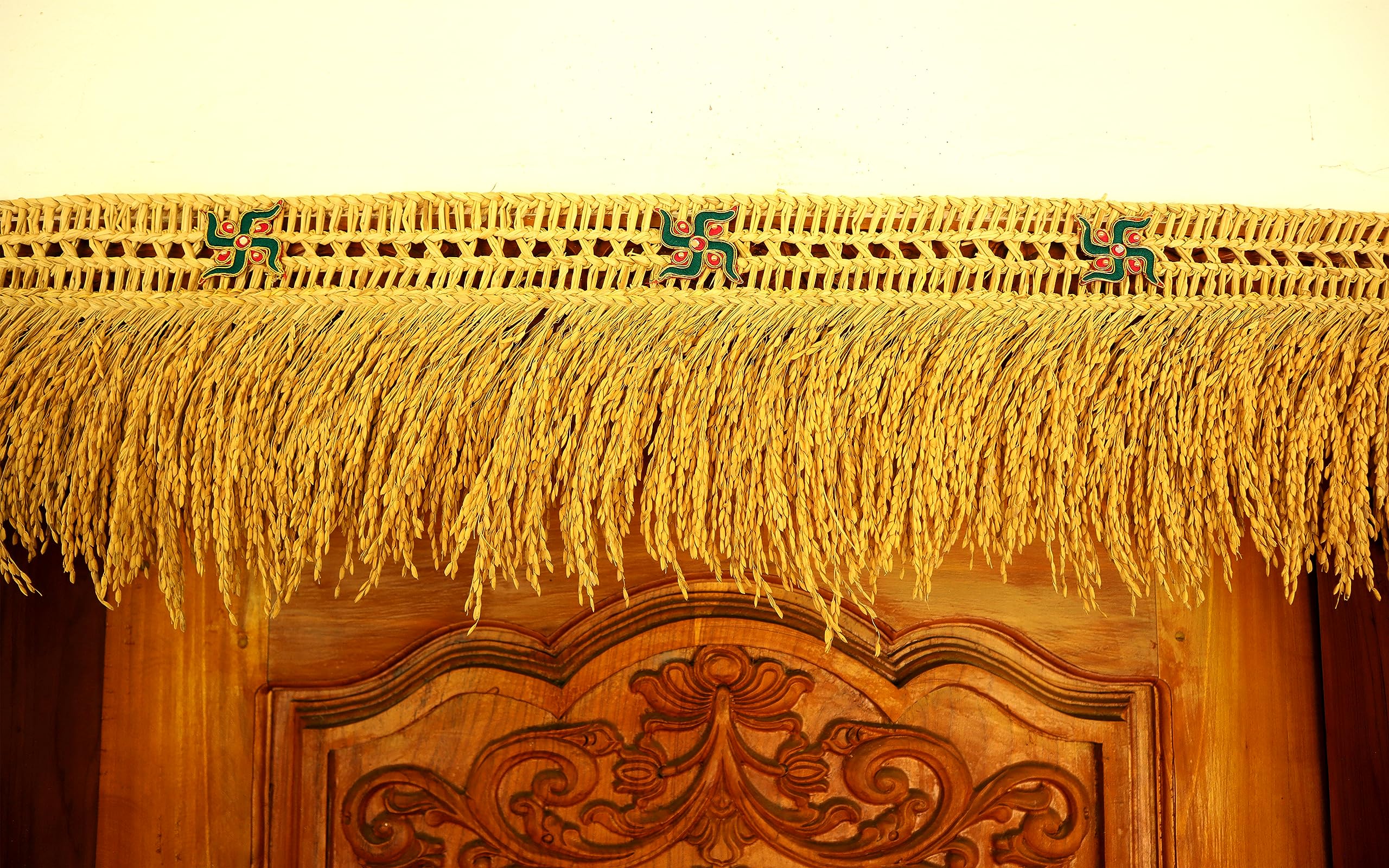 Natural Paddy Main Door/Pooja Room Toran with Beautiful Symbols,42 Inches Bathada Torana,3.5 Ft Nel Toran (TRNUSR0020) Multicolour