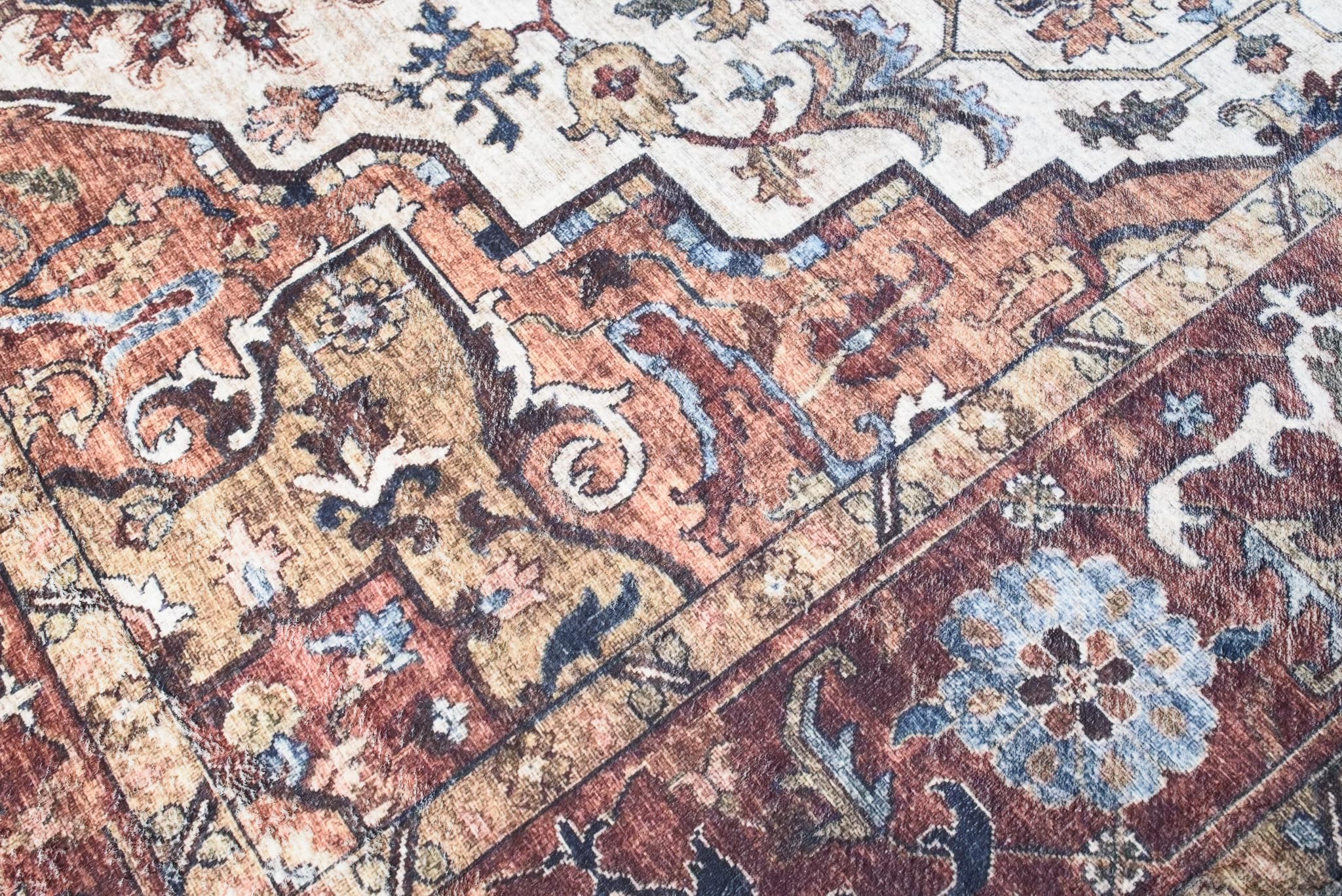 TAPISO Flannel Tapis Poils Ras Antidérapant Lavable Classique Marron Bleu Beige Ornamental Rosace Bordure Tapis Salon Chambre Salle à Manger Oeko-TEX Résistant 140 x 200 cm