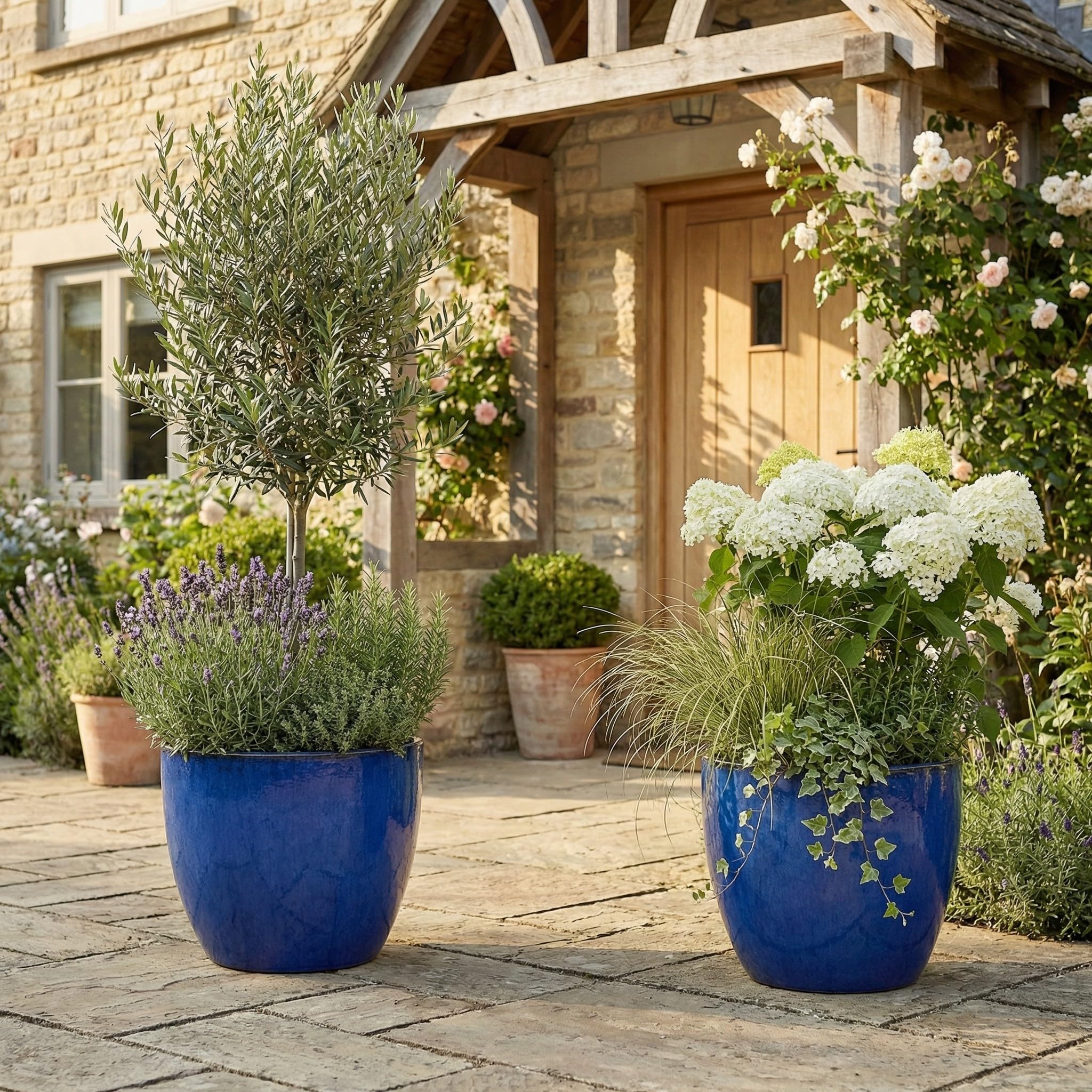 teramico Pot de Fleurs de qualité supérieure en céramique émaillée, 100% résistant au Gel et Fait à la Main, bac à Fleurs avec Trou (Bleu Roi, 48cm x 41cm)