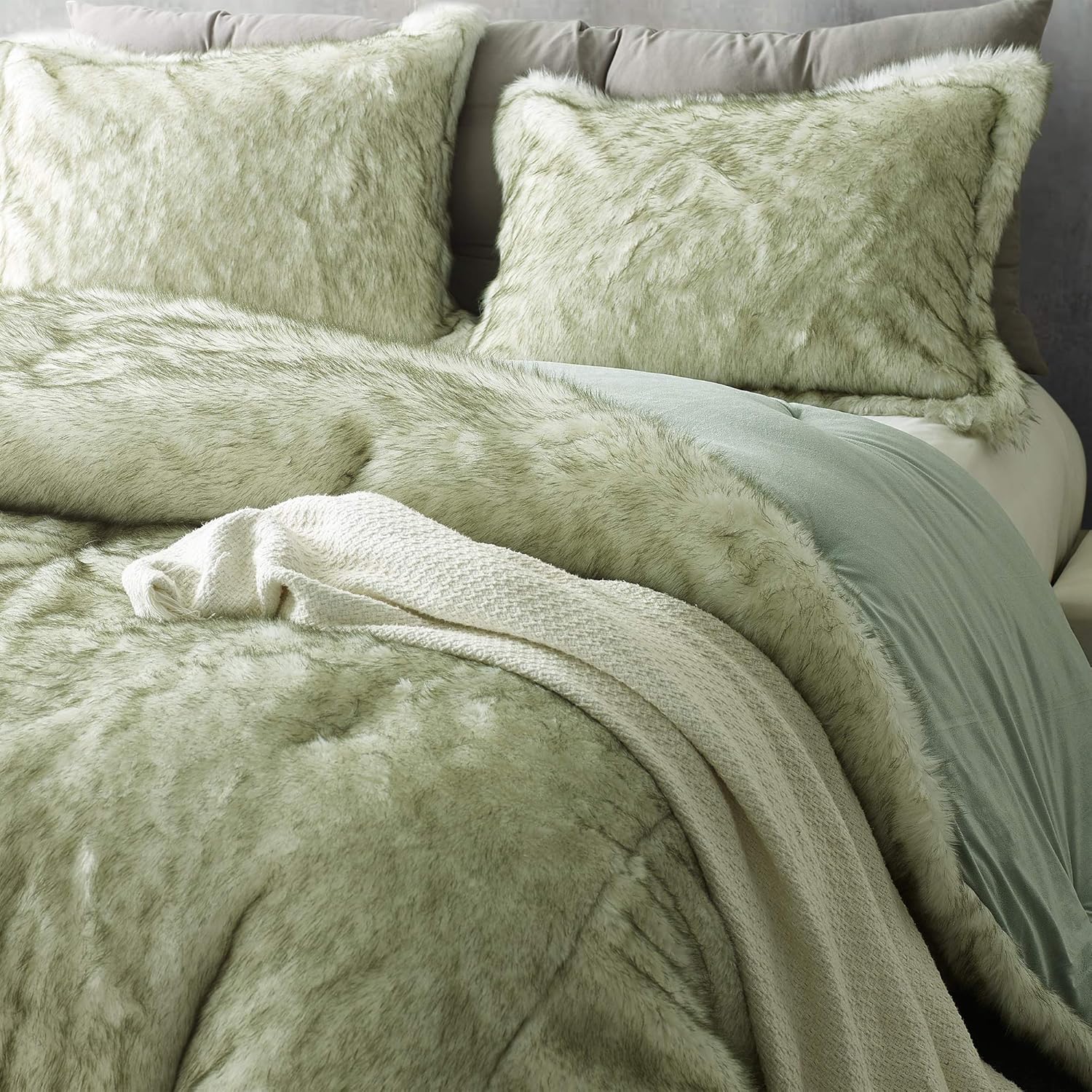 Byourbed Coma Inducer Oversized King Comforter - Arctic Moss - Tundra Green